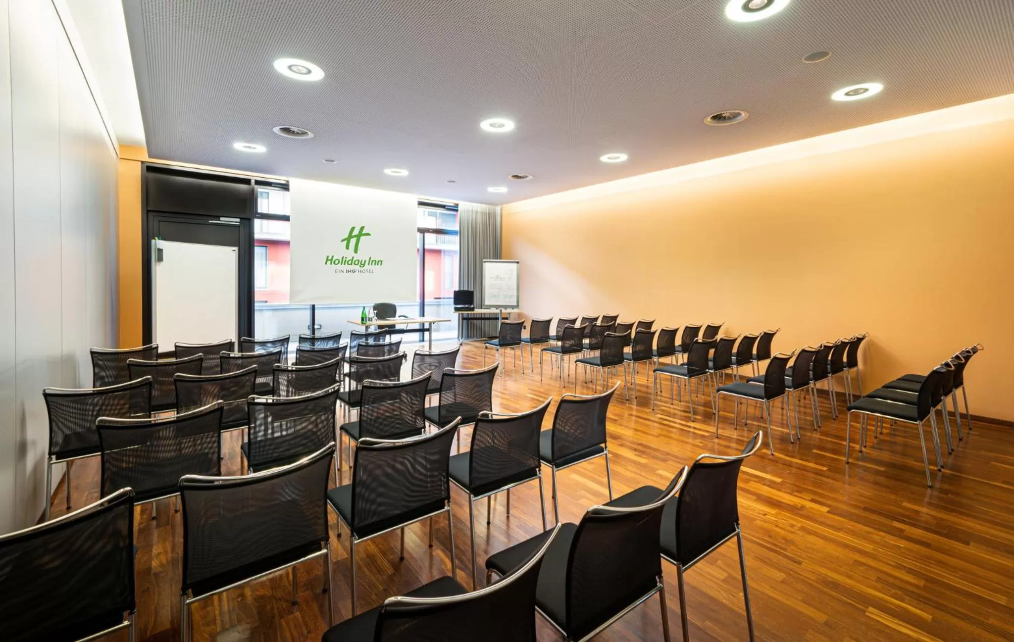 Meeting/conference room in Holiday Inn Zürich Messe by IHG
