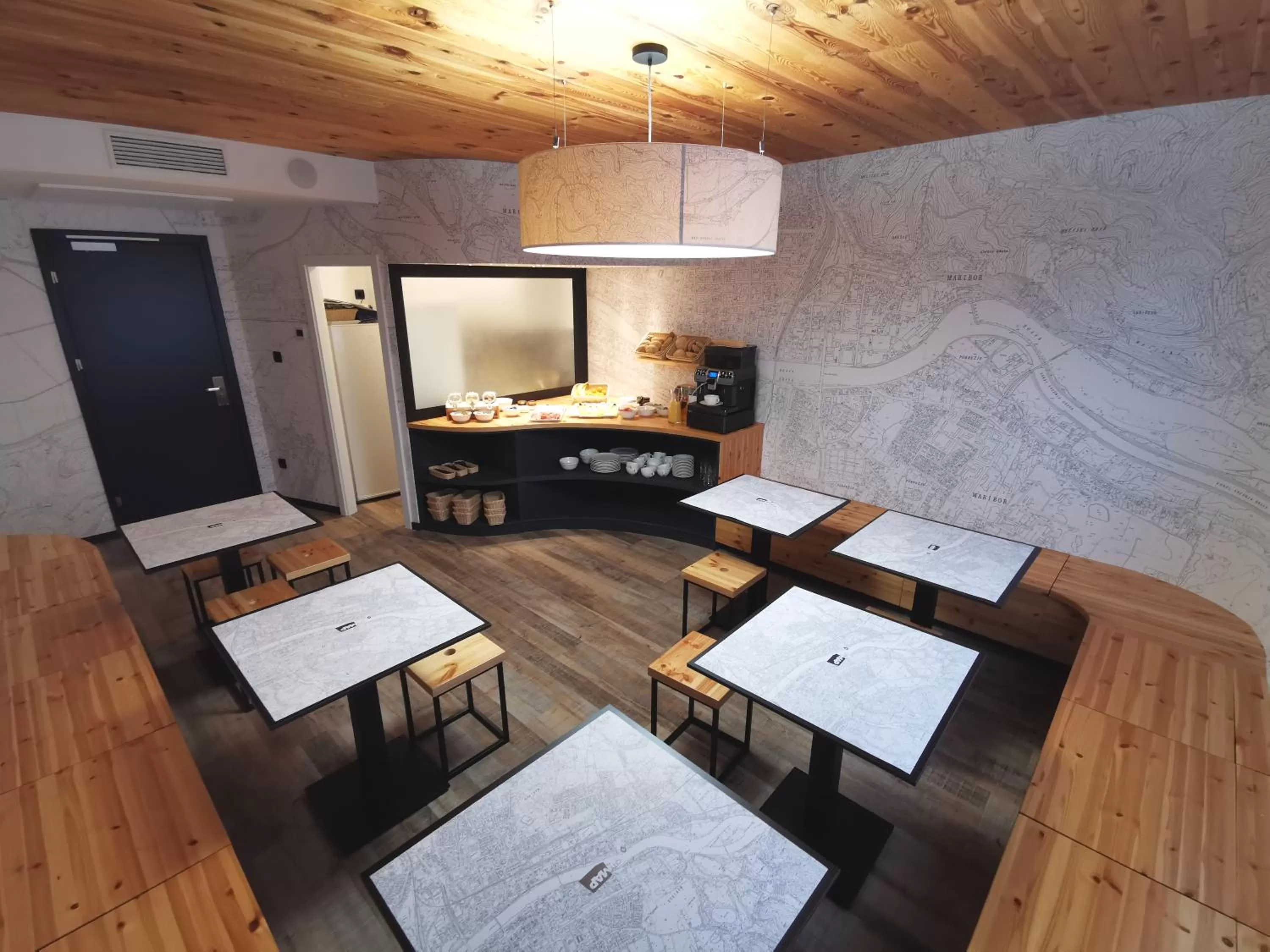 Restaurant/places to eat in Hotel CityMap Maribor