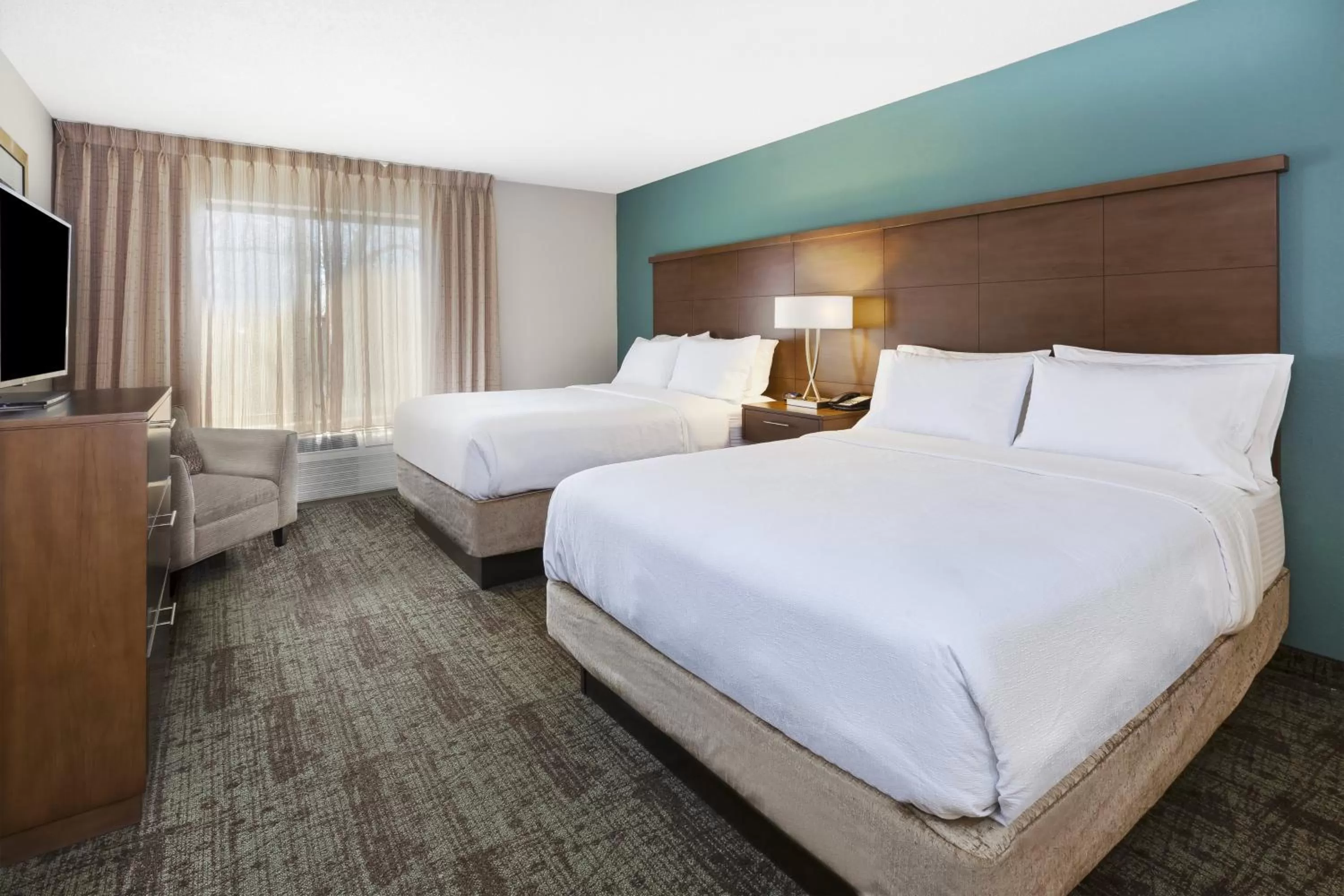 Photo of the whole room, Bed in Staybridge Suites Columbia-Highway 63 & I-70 by IHG
