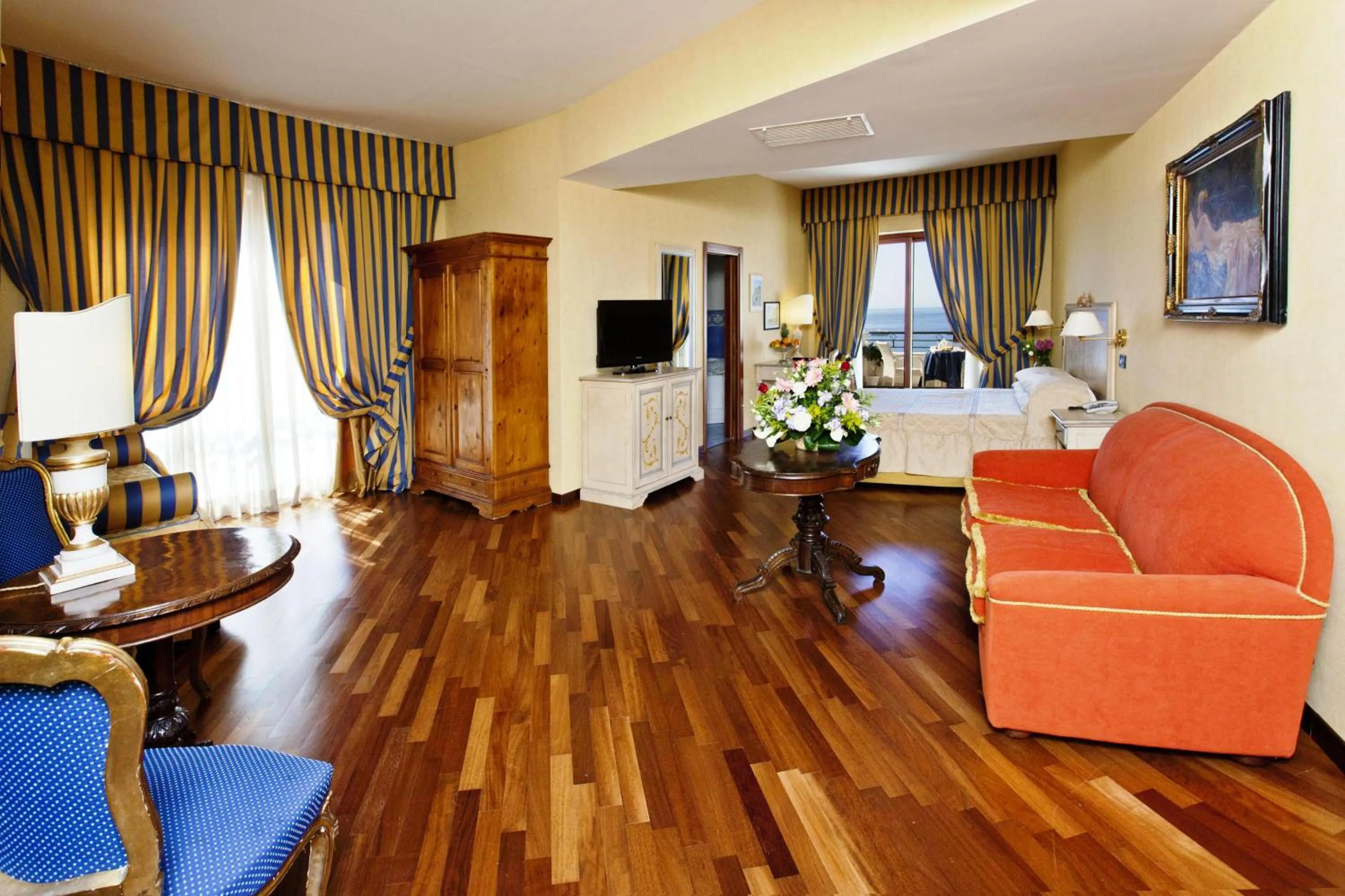 Photo of the whole room in Punta Campanella Resort & Spa