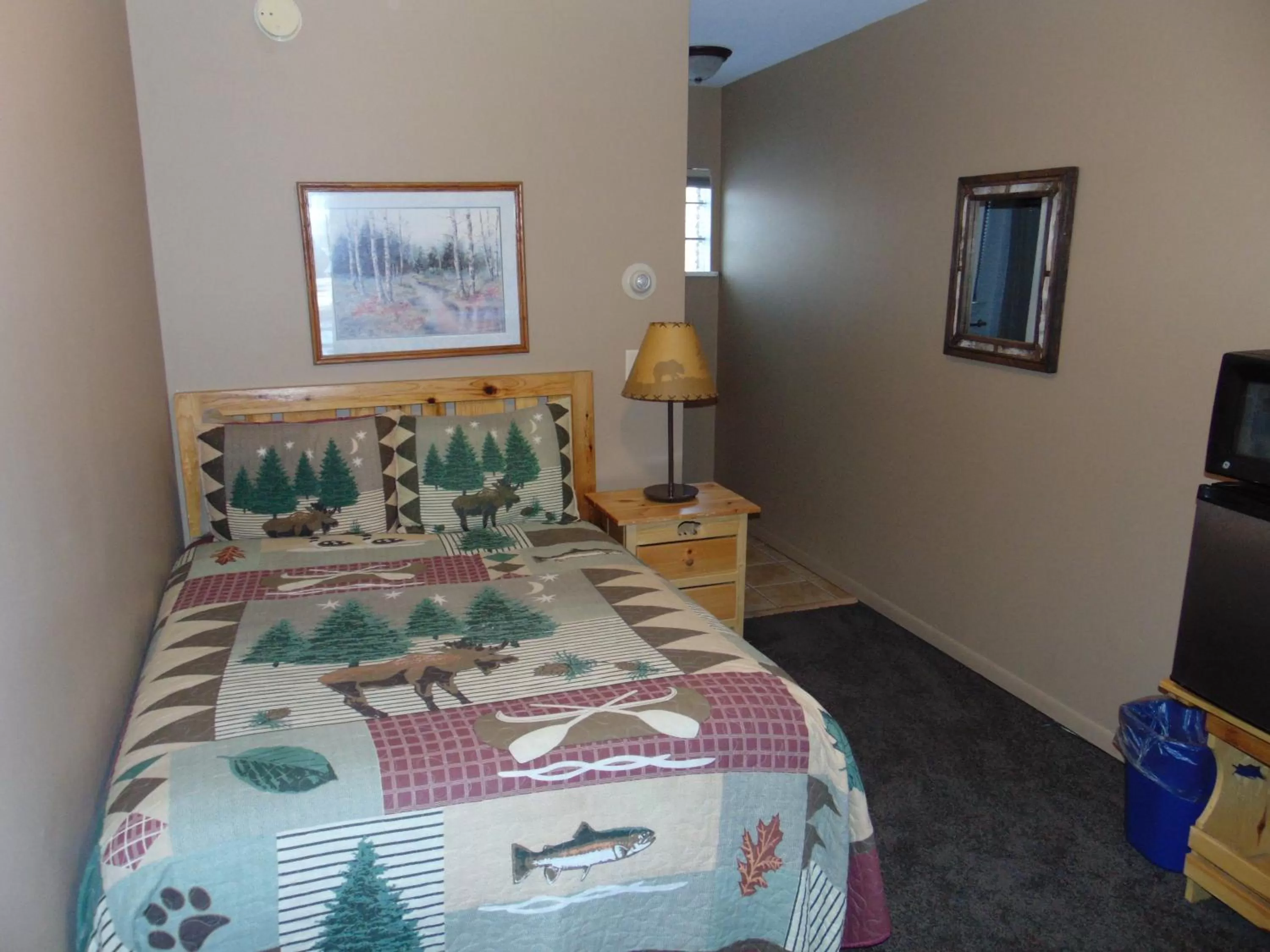 Bed in Willard Munger Inn