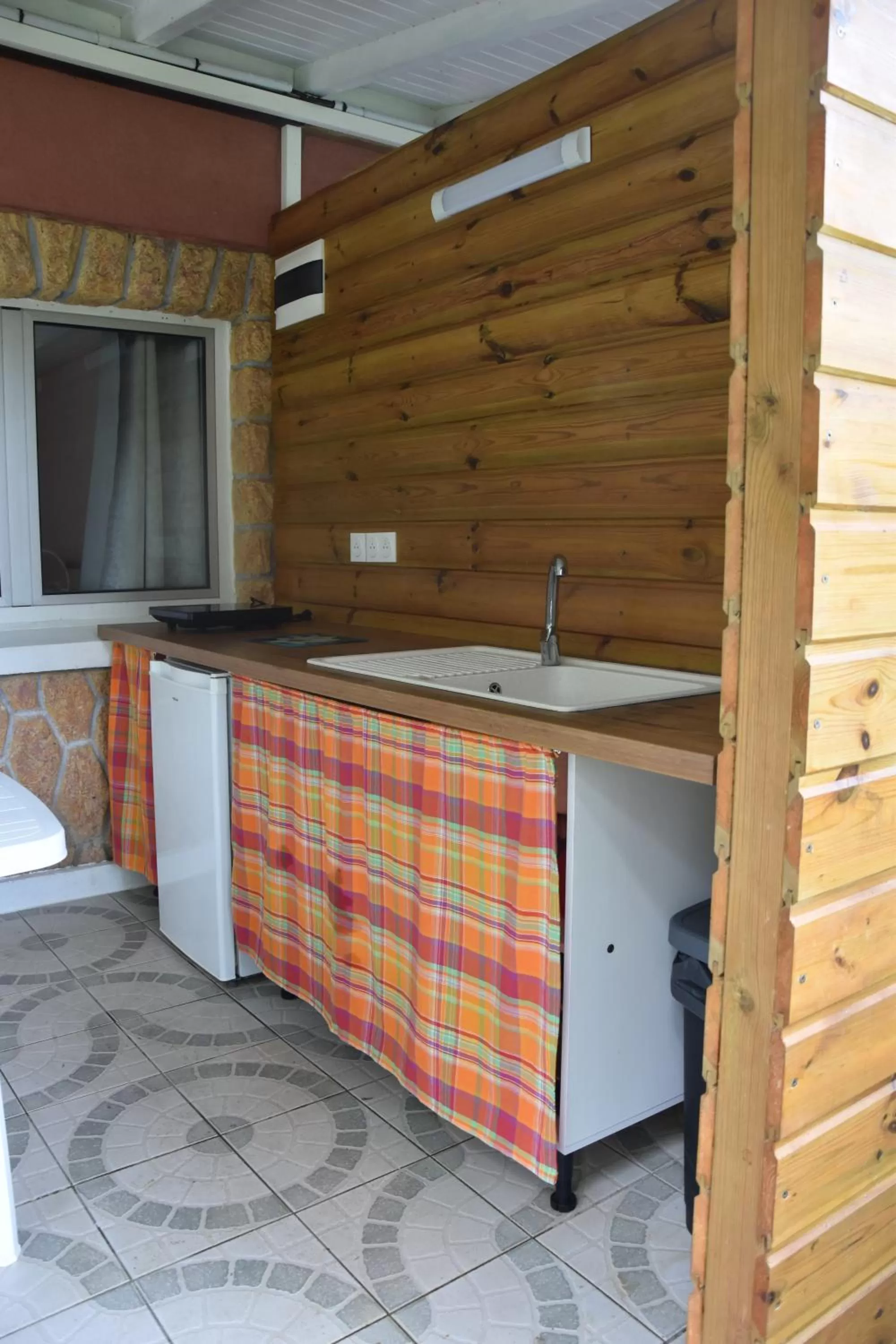 Kitchen or kitchenette in Les Gîtes de la Lézarde