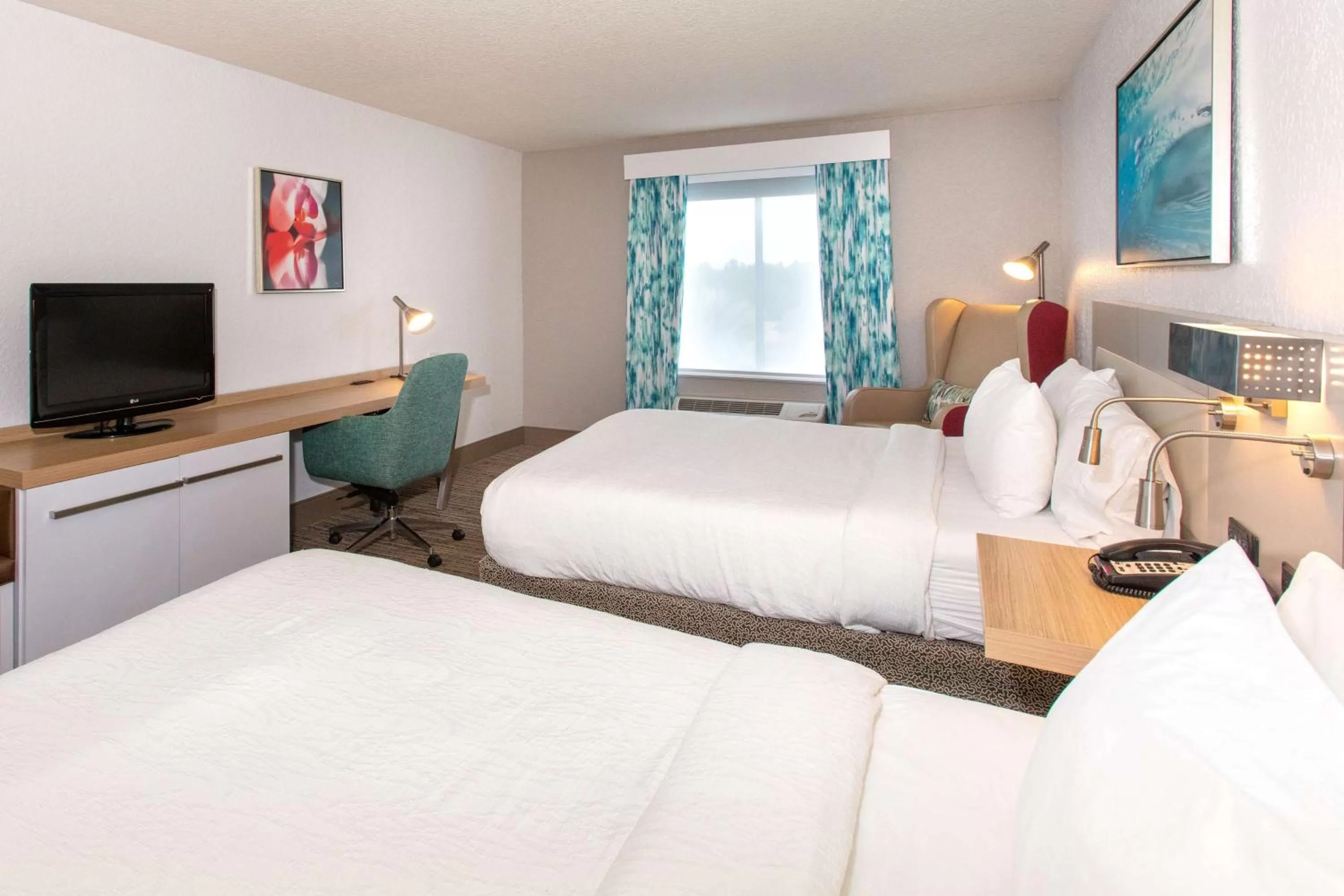 Bed in Hilton Garden Inn Jacksonville Airport