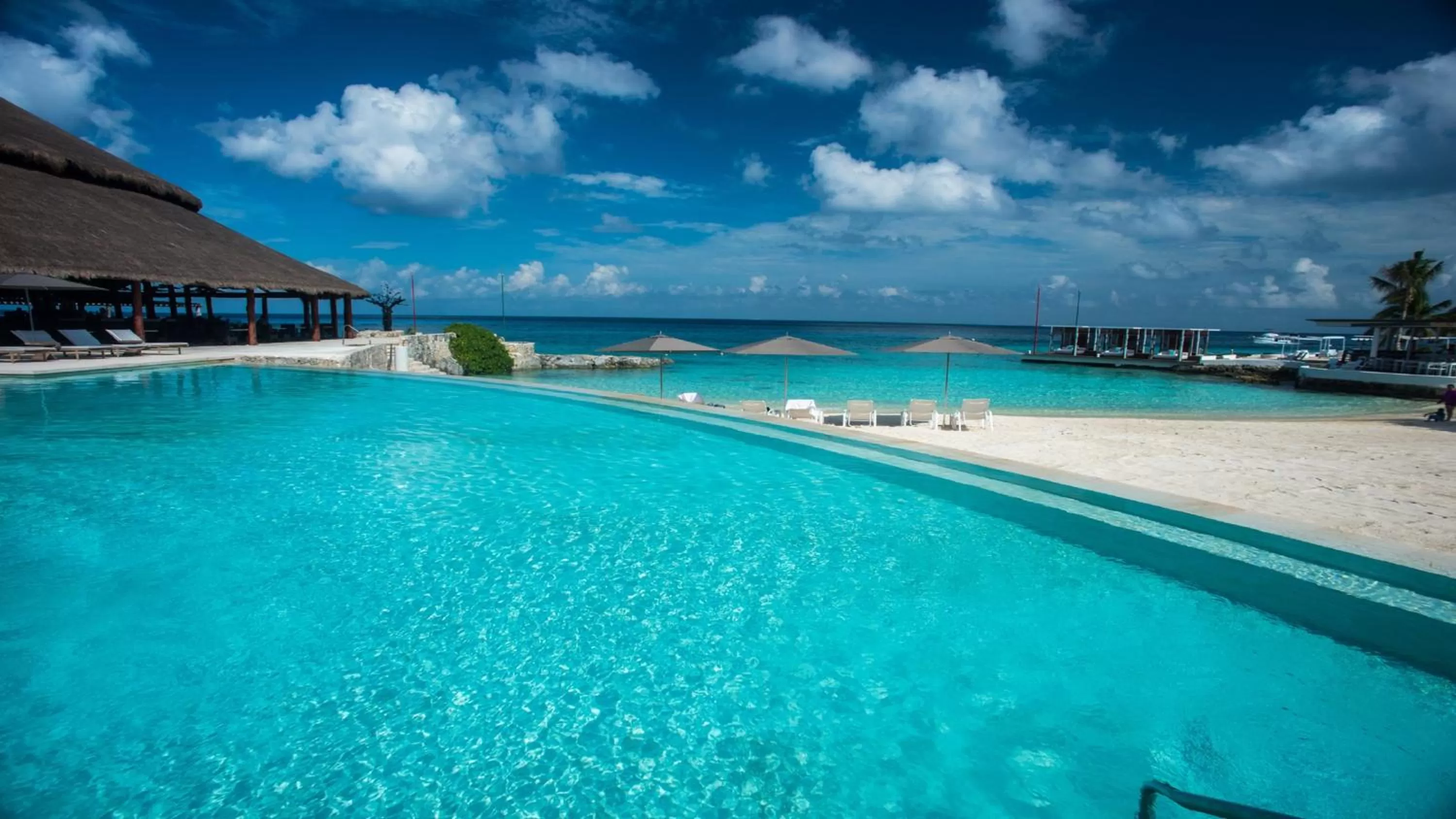 Swimming pool in Presidente InterContinental Cozumel Resort & Spa by IHG