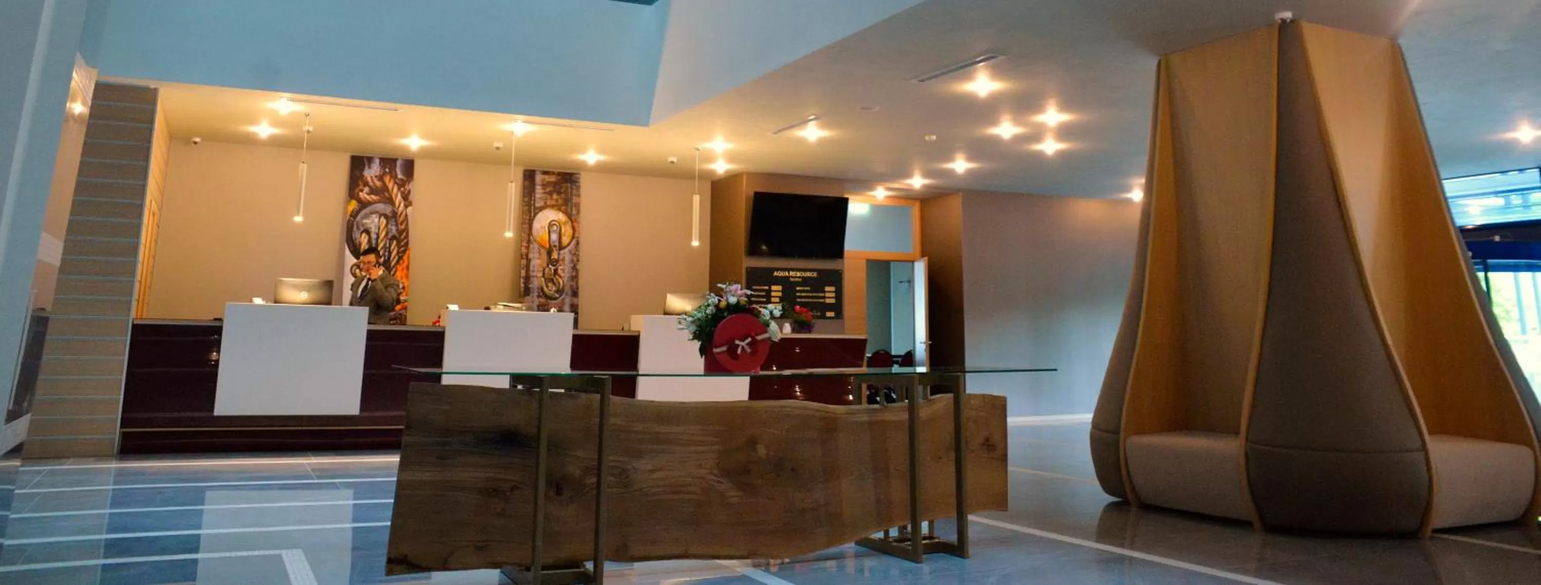 On-site shops in Ramada by Wyndham Constanta