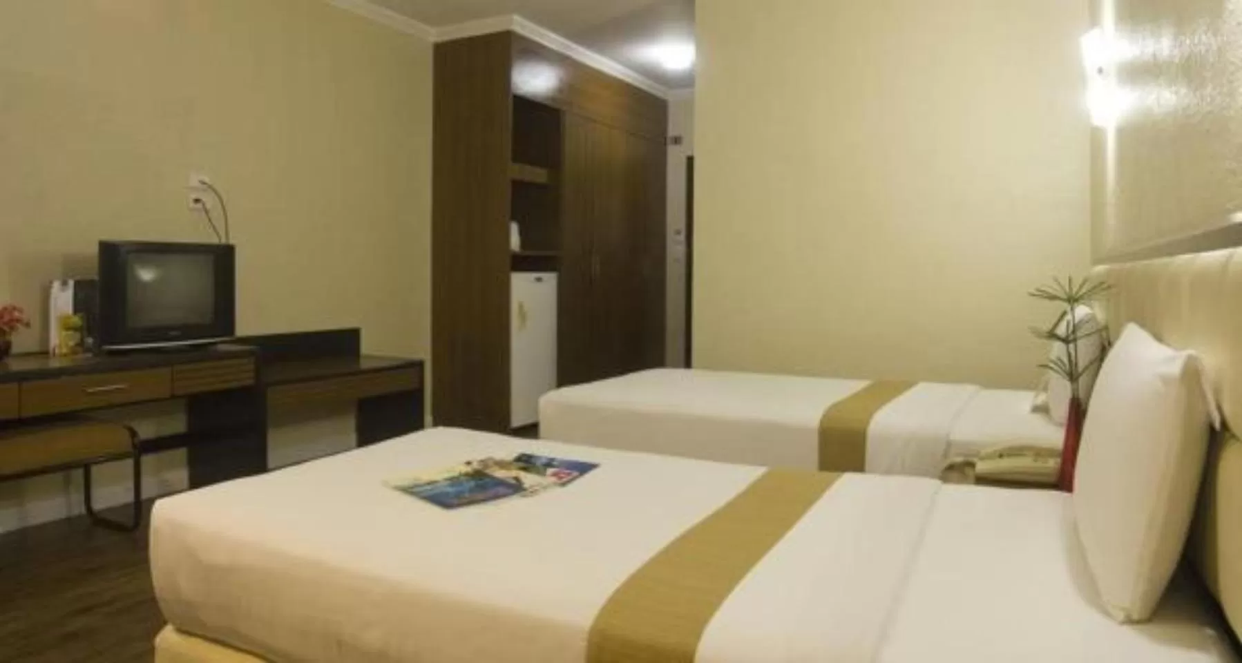 Bed in Rothman Hotel