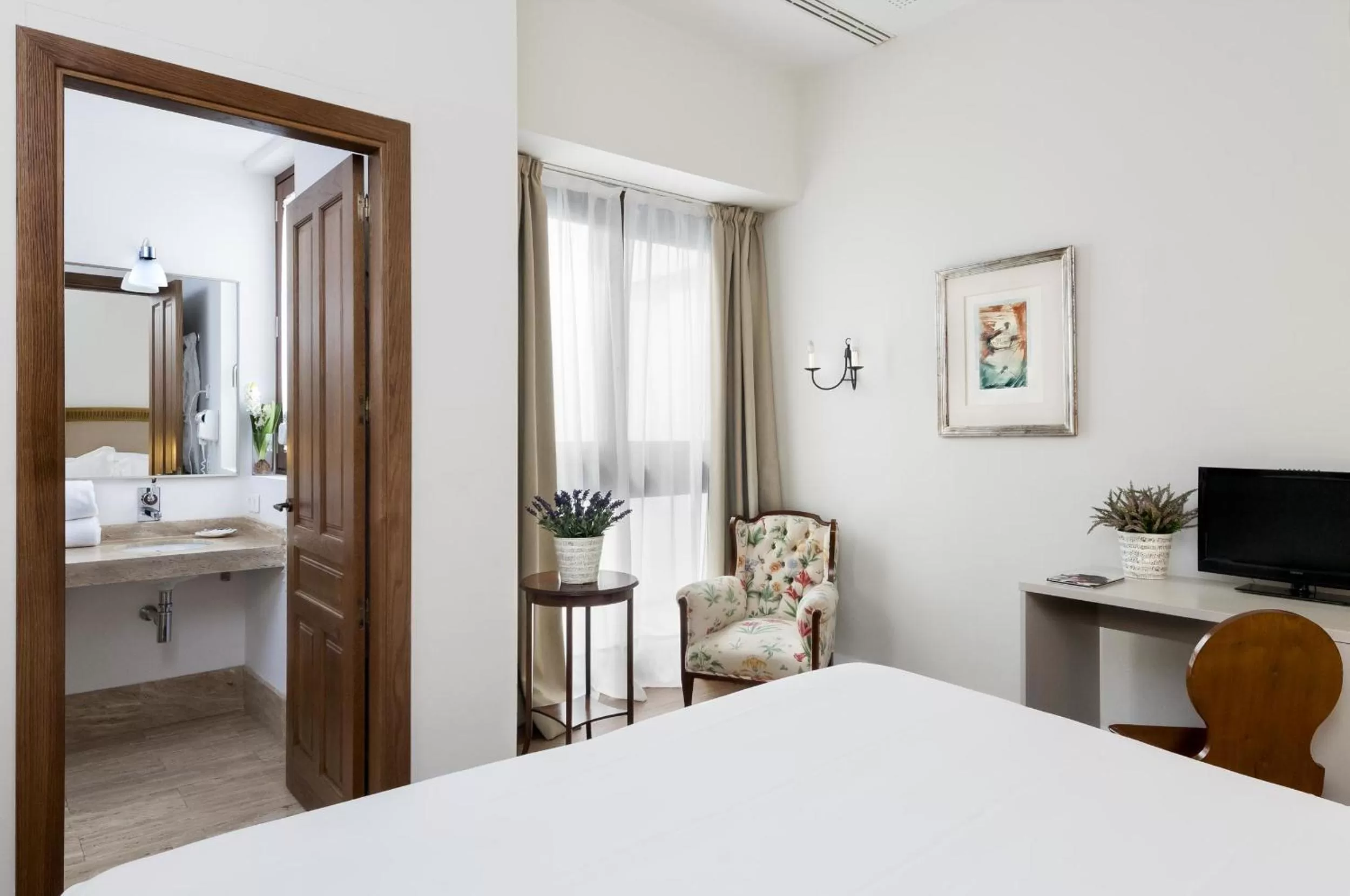 Bedroom, Bed in Hotel Amadeus Sevilla