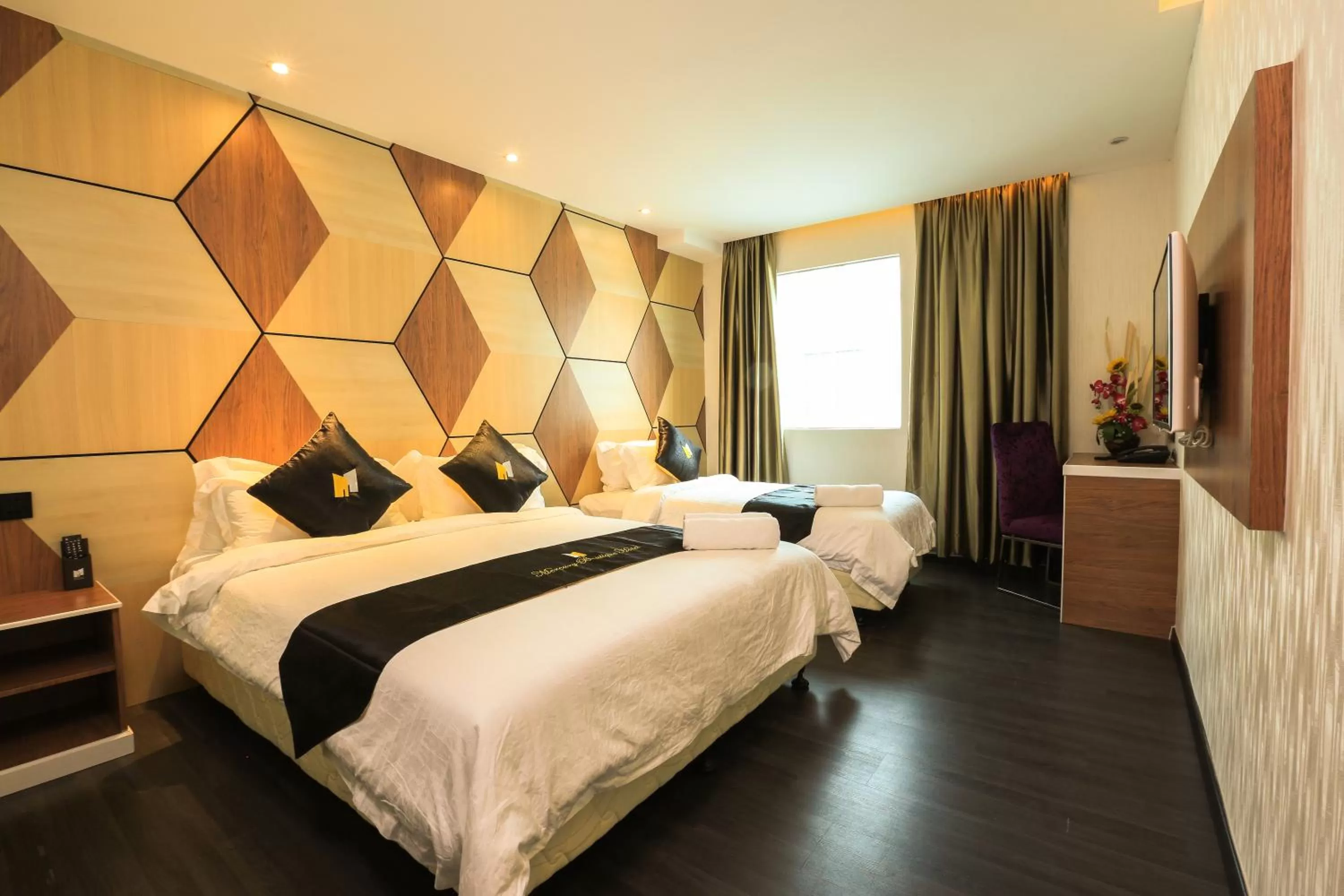 Bedroom, Bed in Mercury Boutique Hotel