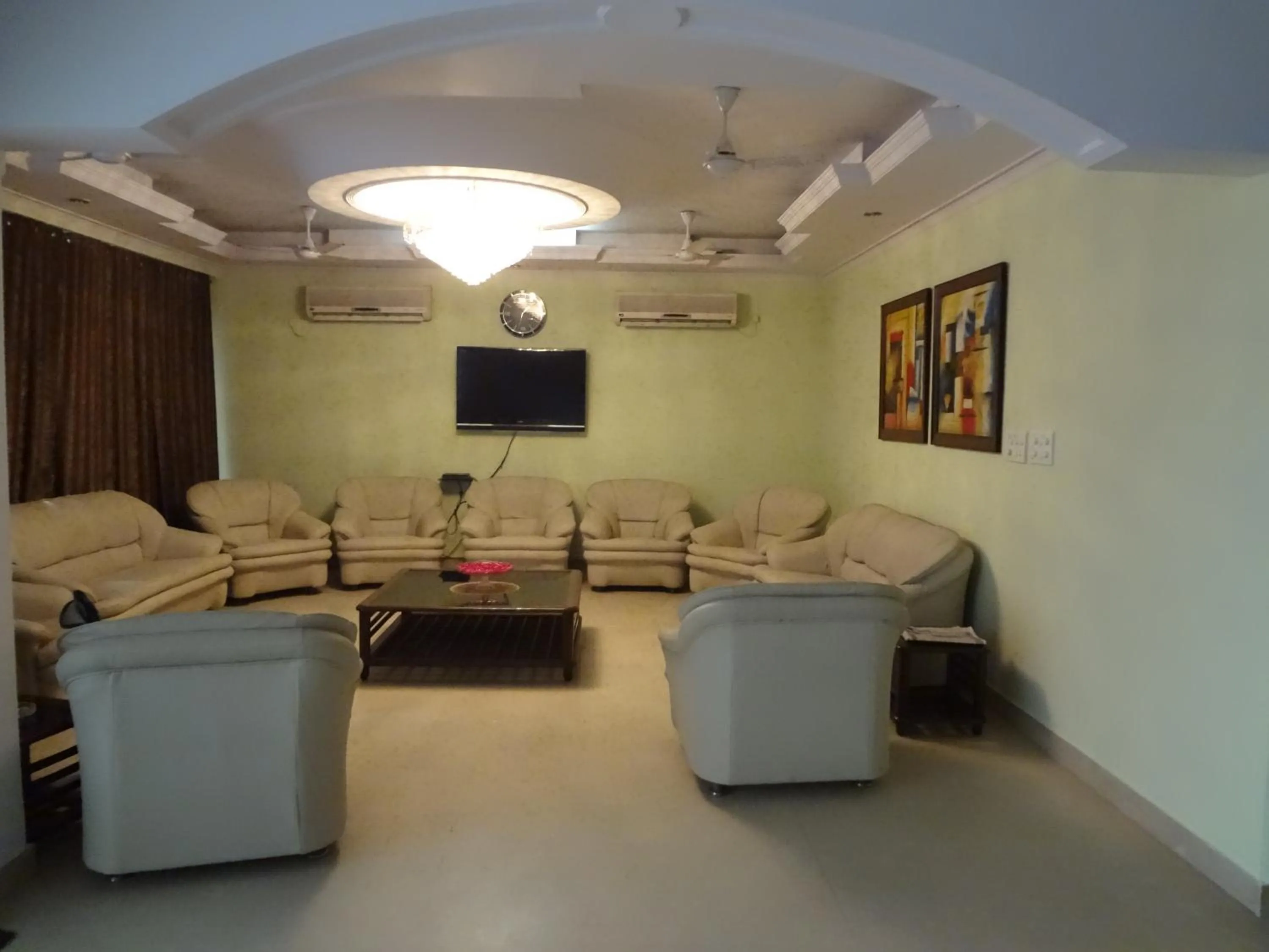 Lobby or reception in Hotel Pablas International, New Delhi, Near Metro