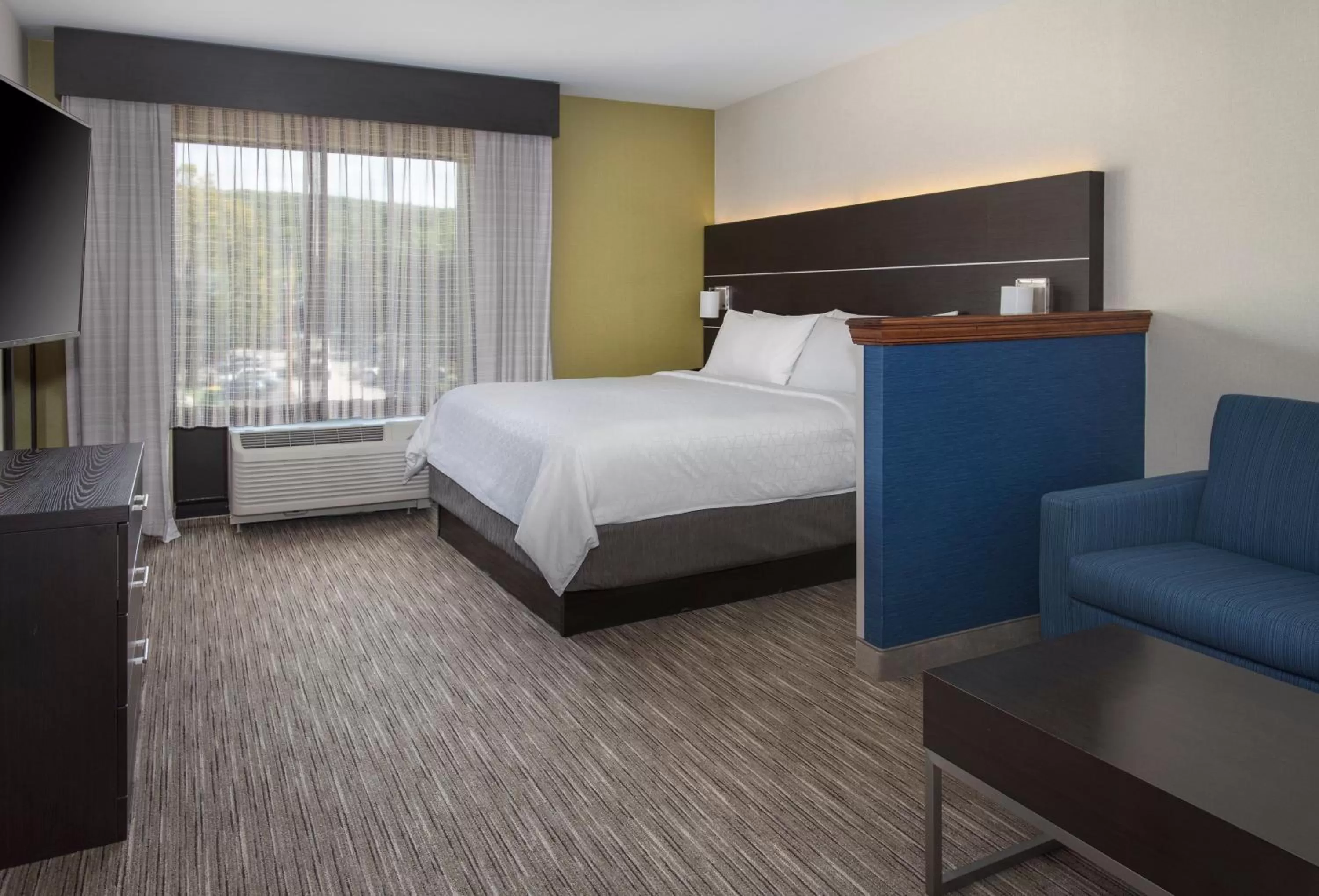 Bedroom, Bed in Holiday Inn Express Great Barrington by IHG