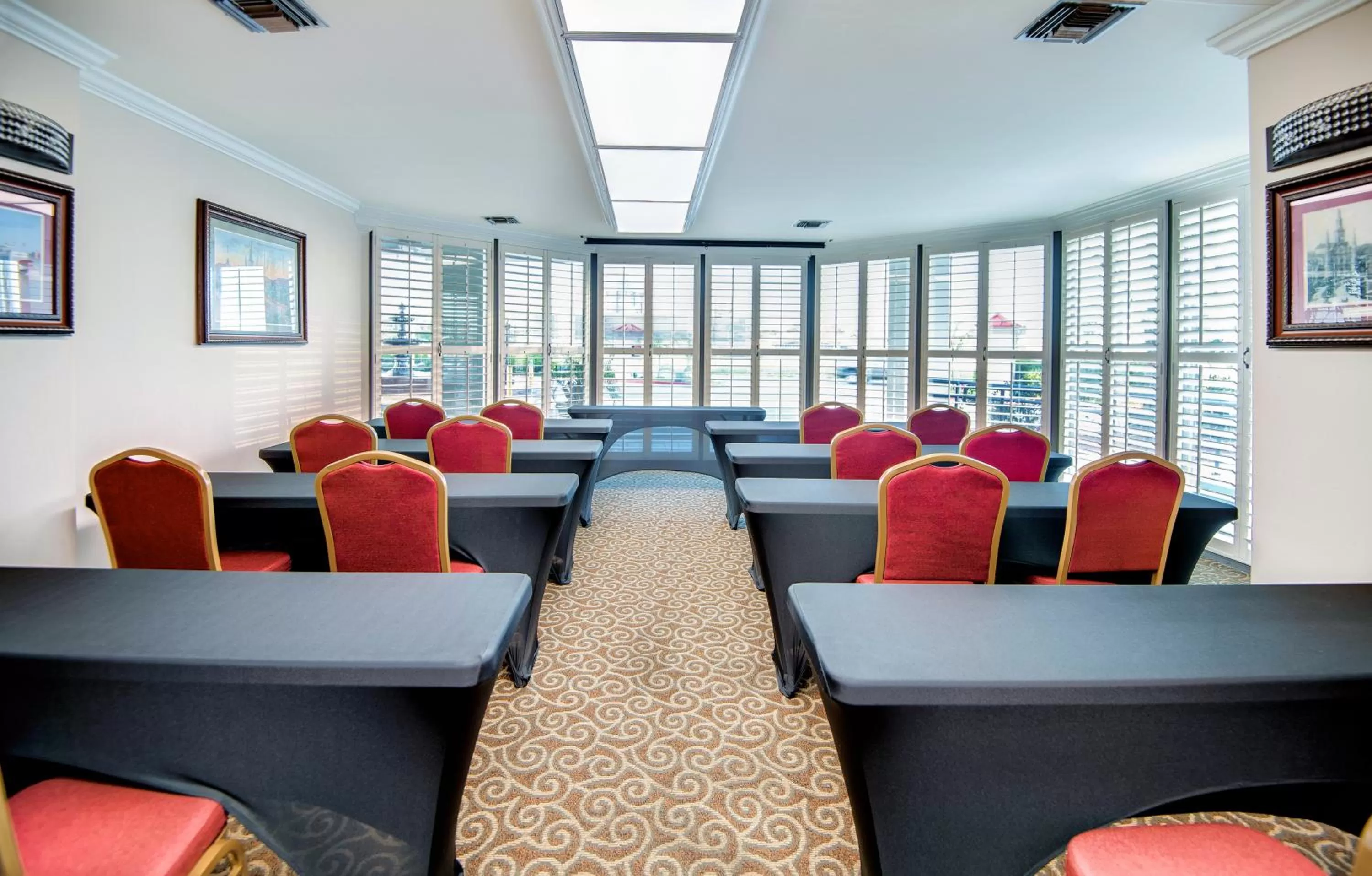 Banquet/Function facilities in Ramada by Wyndham Metairie New Orleans Airport