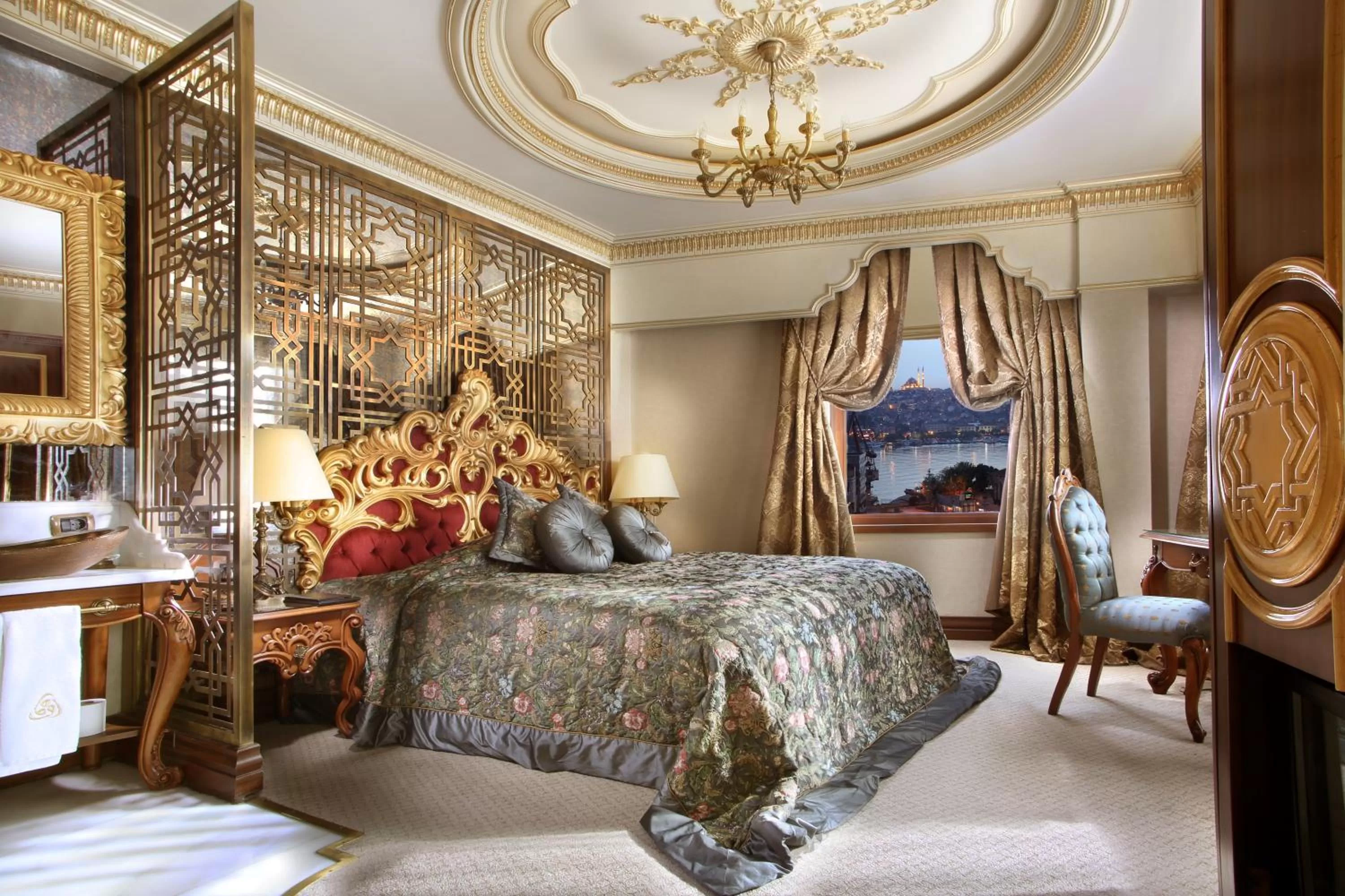 Bed in Daru Sultan Hotels Galata