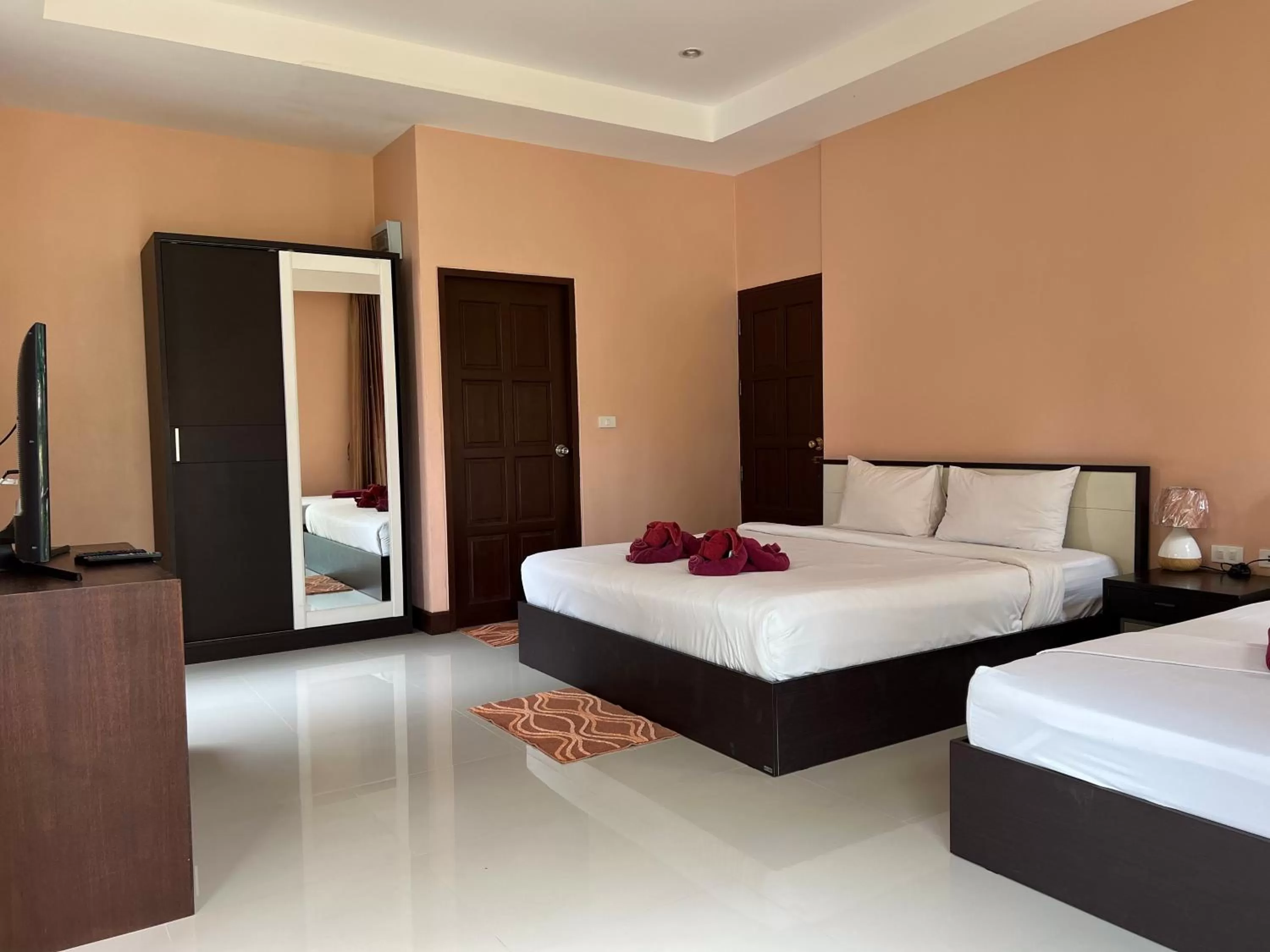 Bed in Ao Thong beach Resort