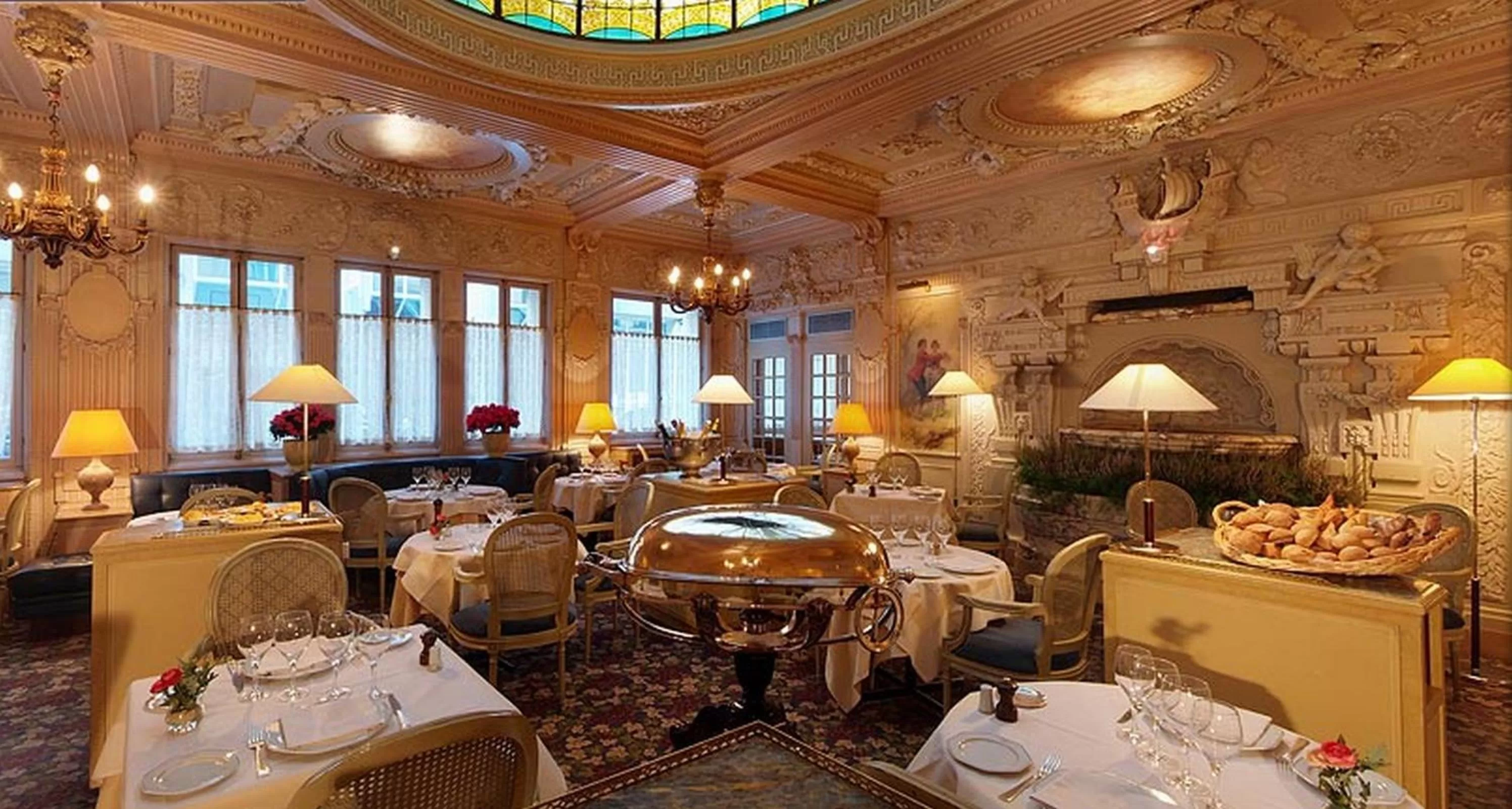 Restaurant/places to eat in Hôtel Bedford