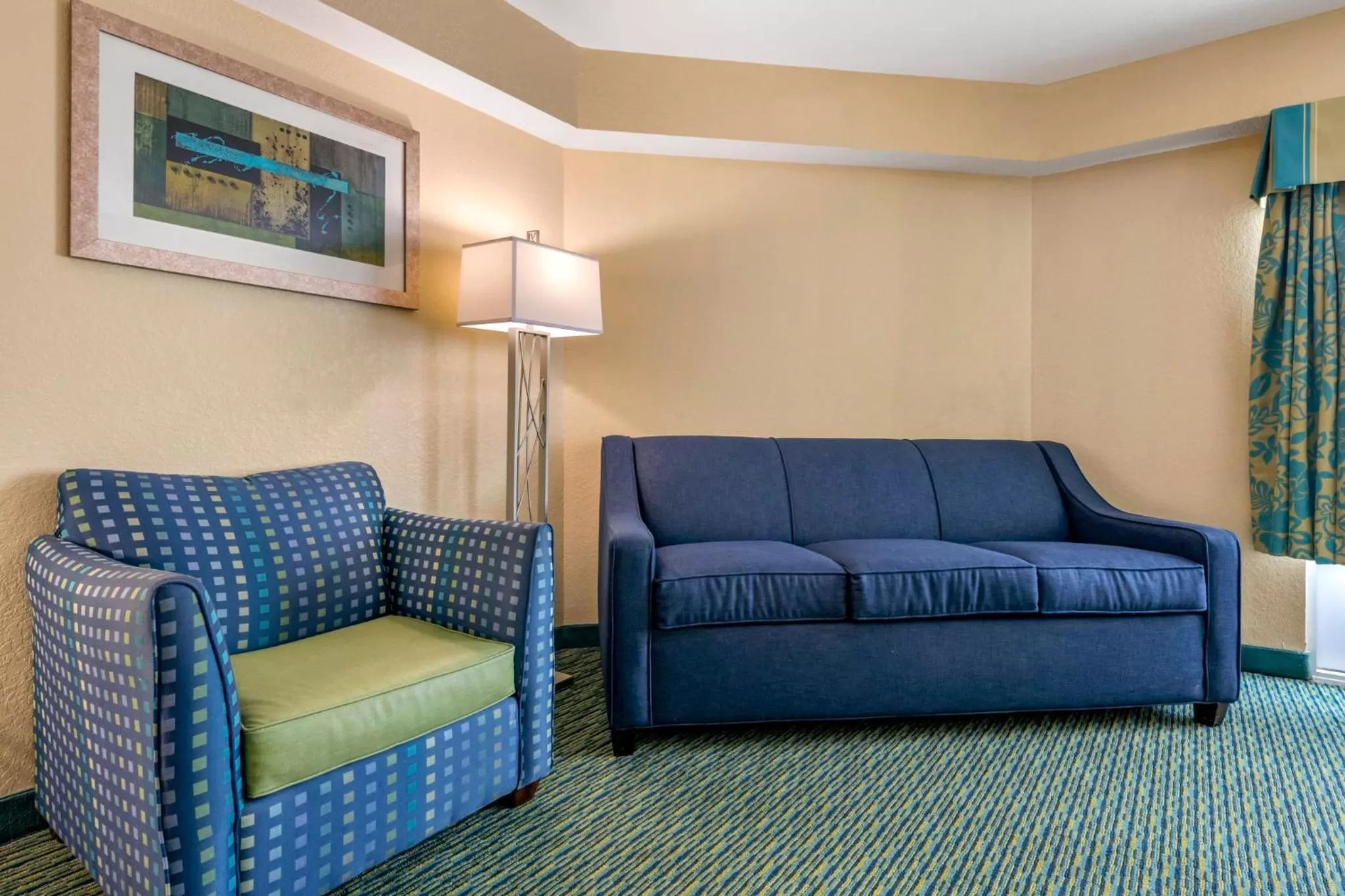 Photo of the whole room in Holiday Inn Resort Orlando - Lake Buena Vista by IHG