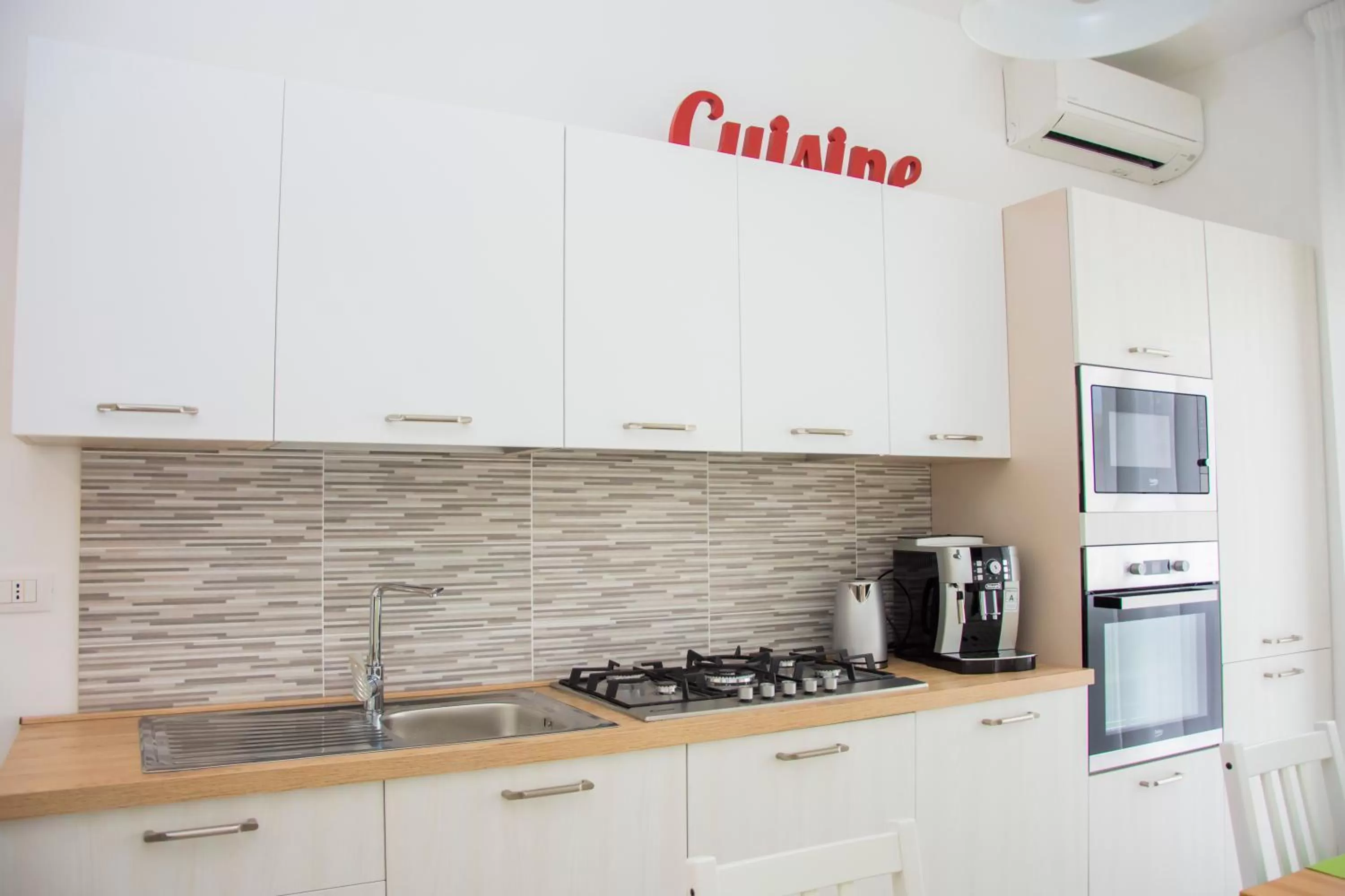 Communal lounge/ TV room in B&b '900