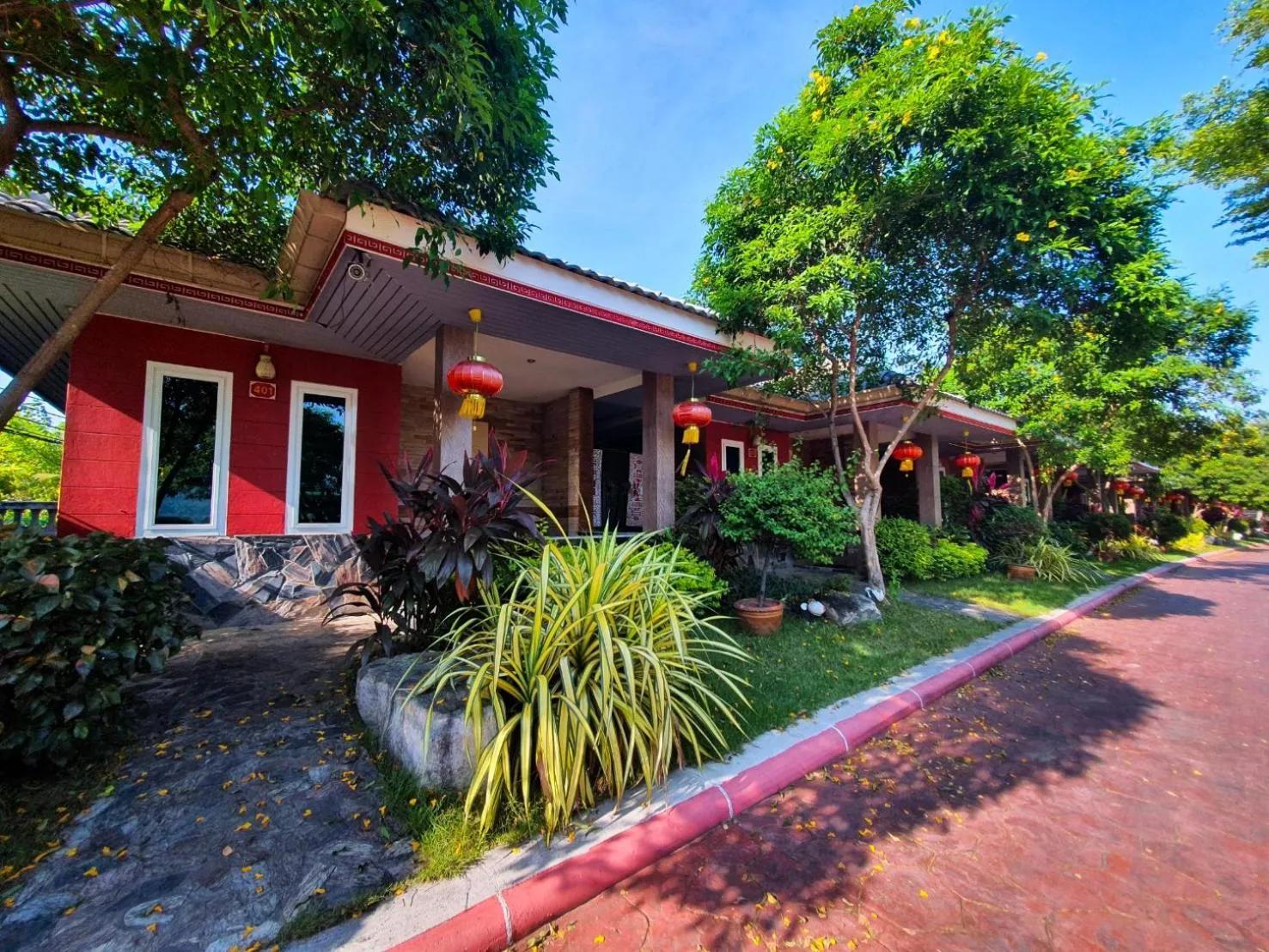 Property building in Dreampark resort