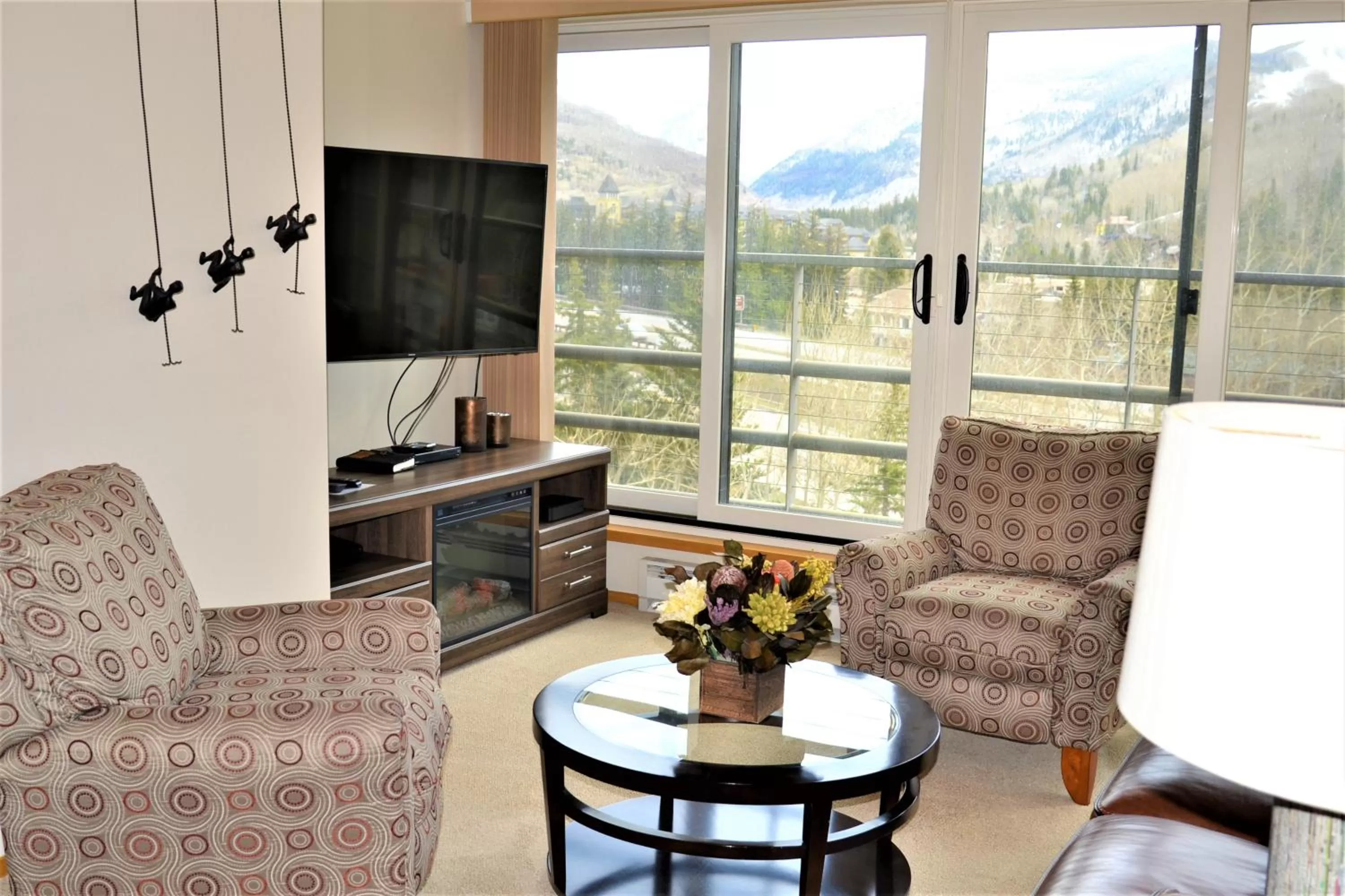 Living room in Simba Run Vail Condominiums