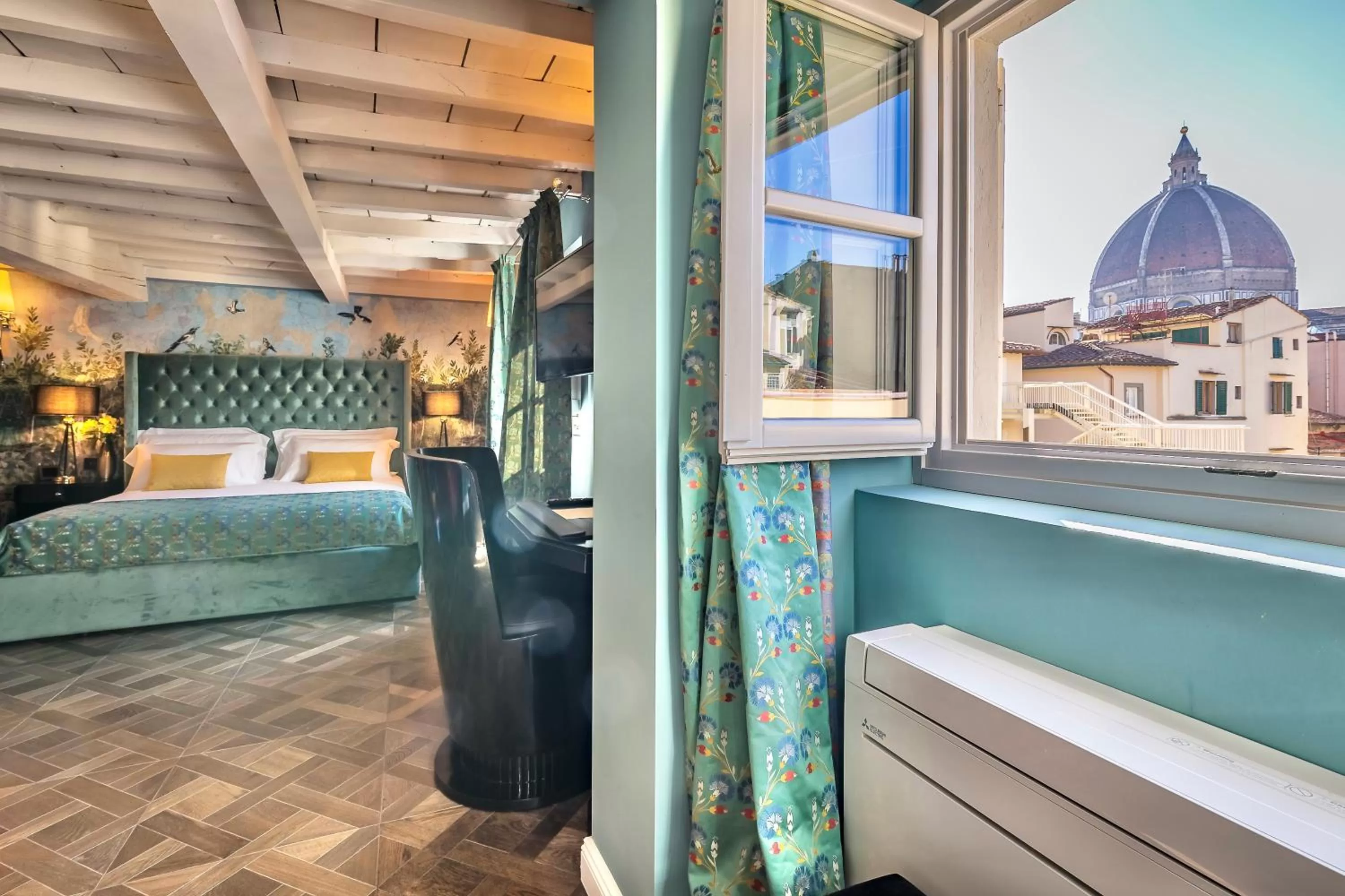 City view, Bed in Arte' Boutique Hotel