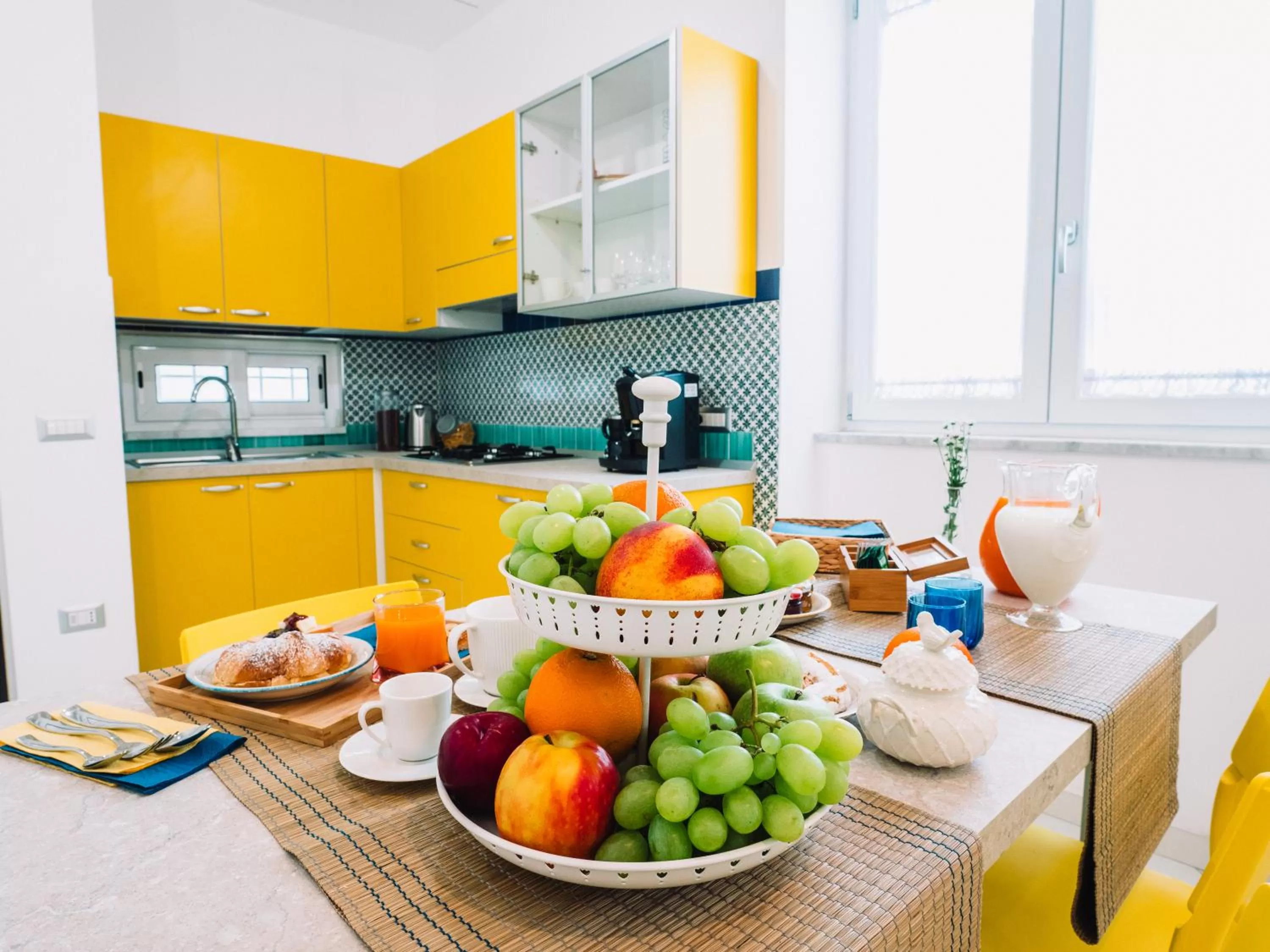 Communal kitchen, Kitchen/Kitchenette in Sweet Country Home - Casa LuMePa