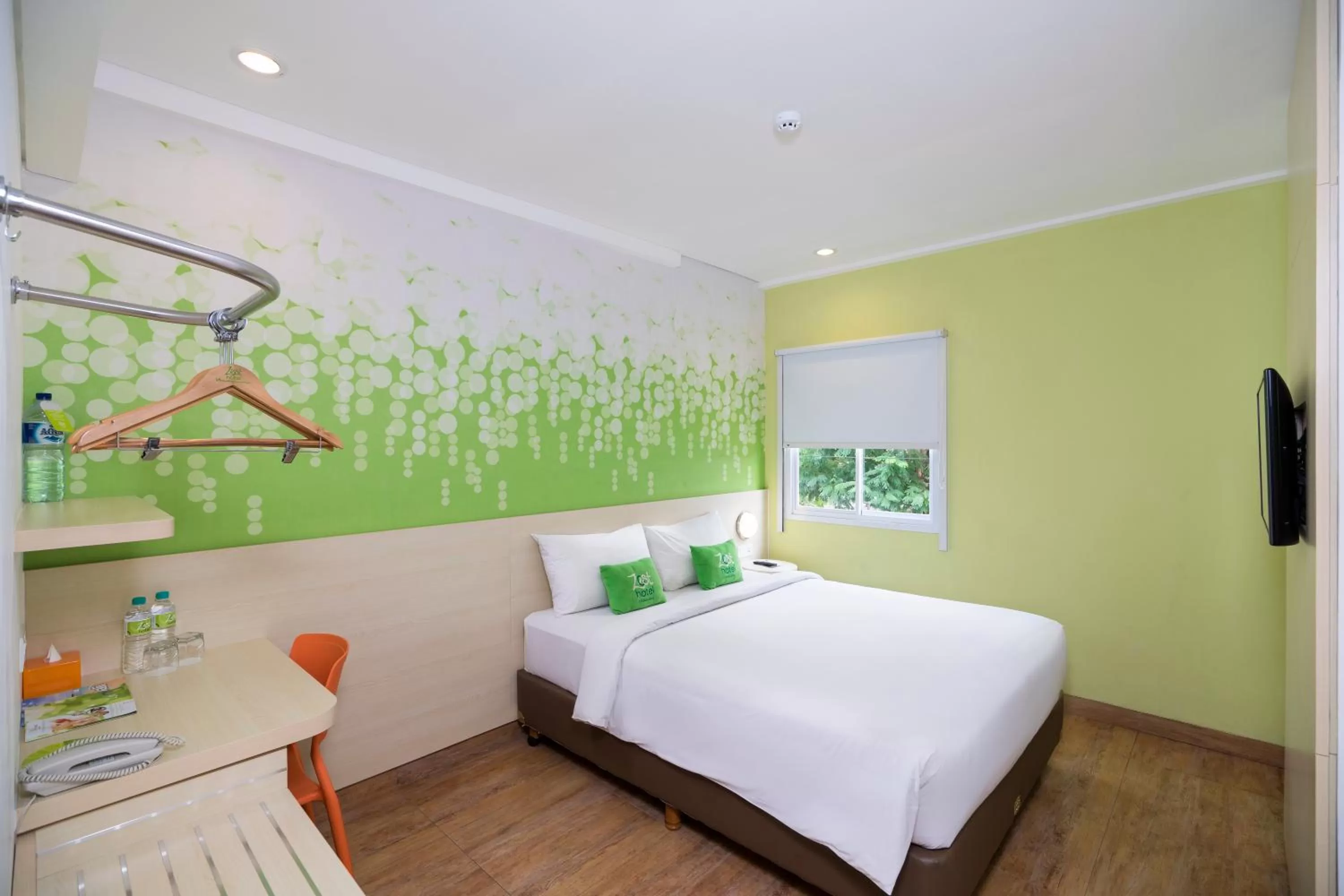 Bed in Zest Legian by Swiss-Belhotel International