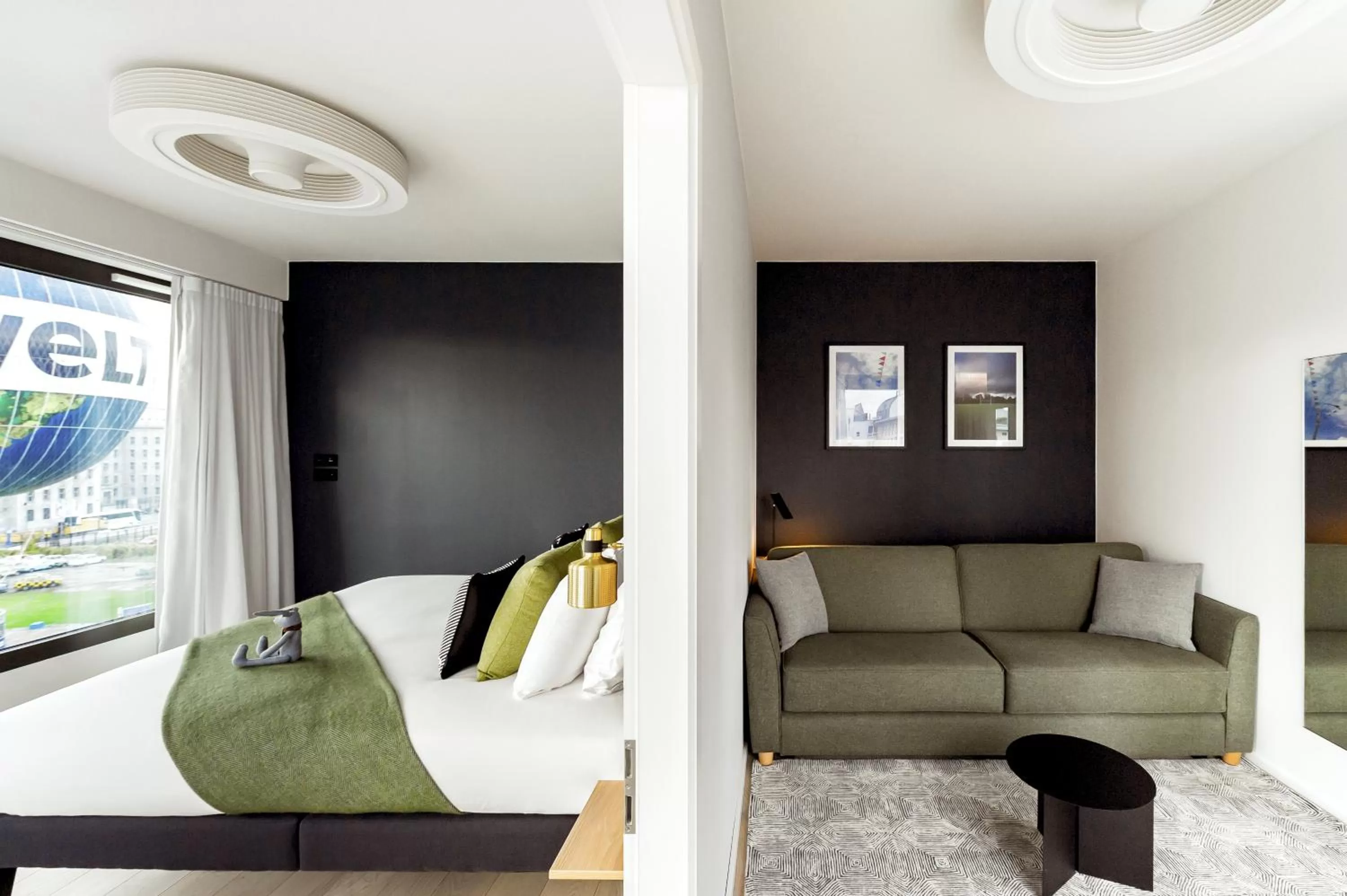 Living room in Wilde Aparthotels Berlin, Checkpoint Charlie