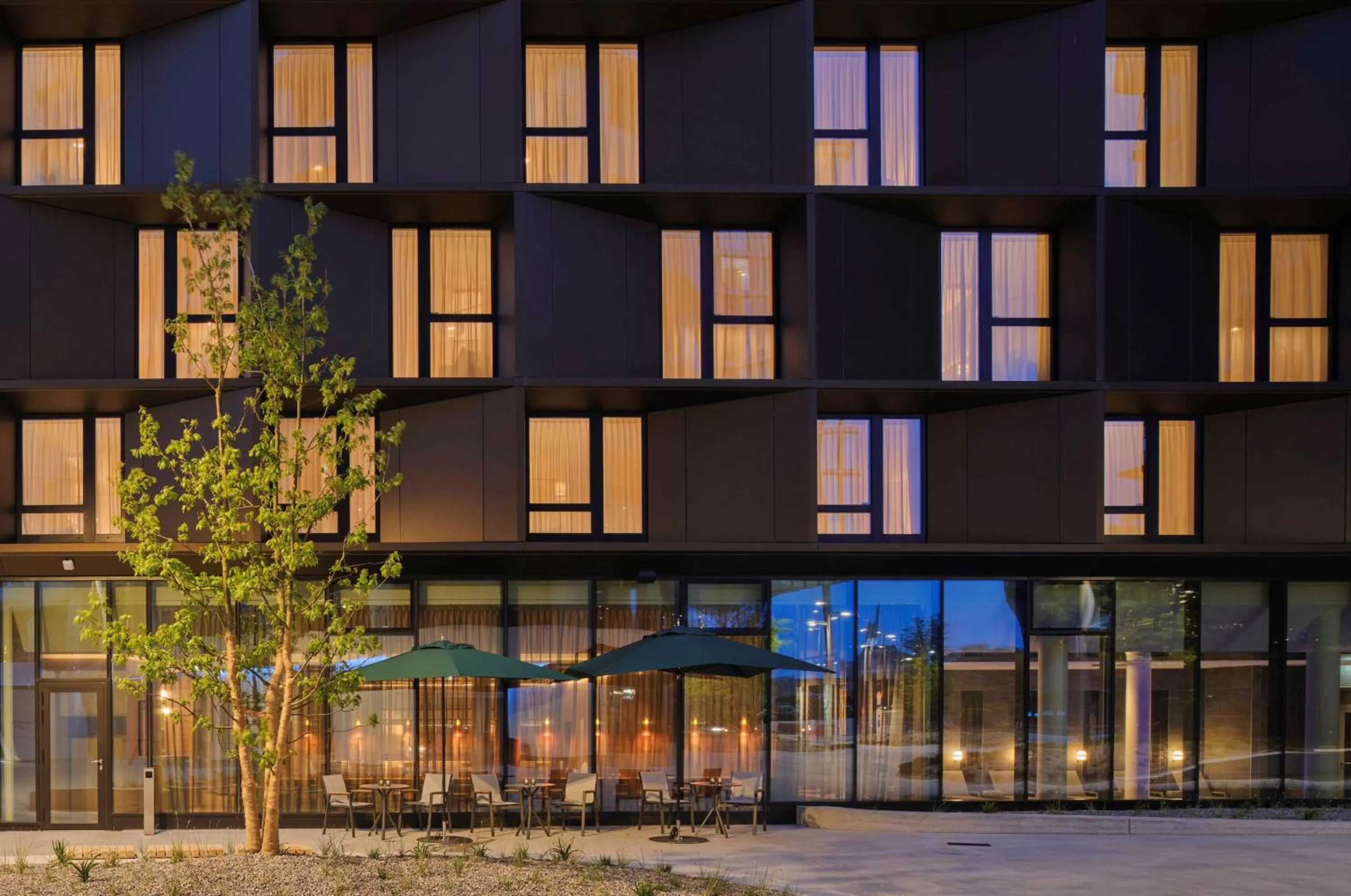 Property building in Adina Apartment Hotel Vienna Belvedere