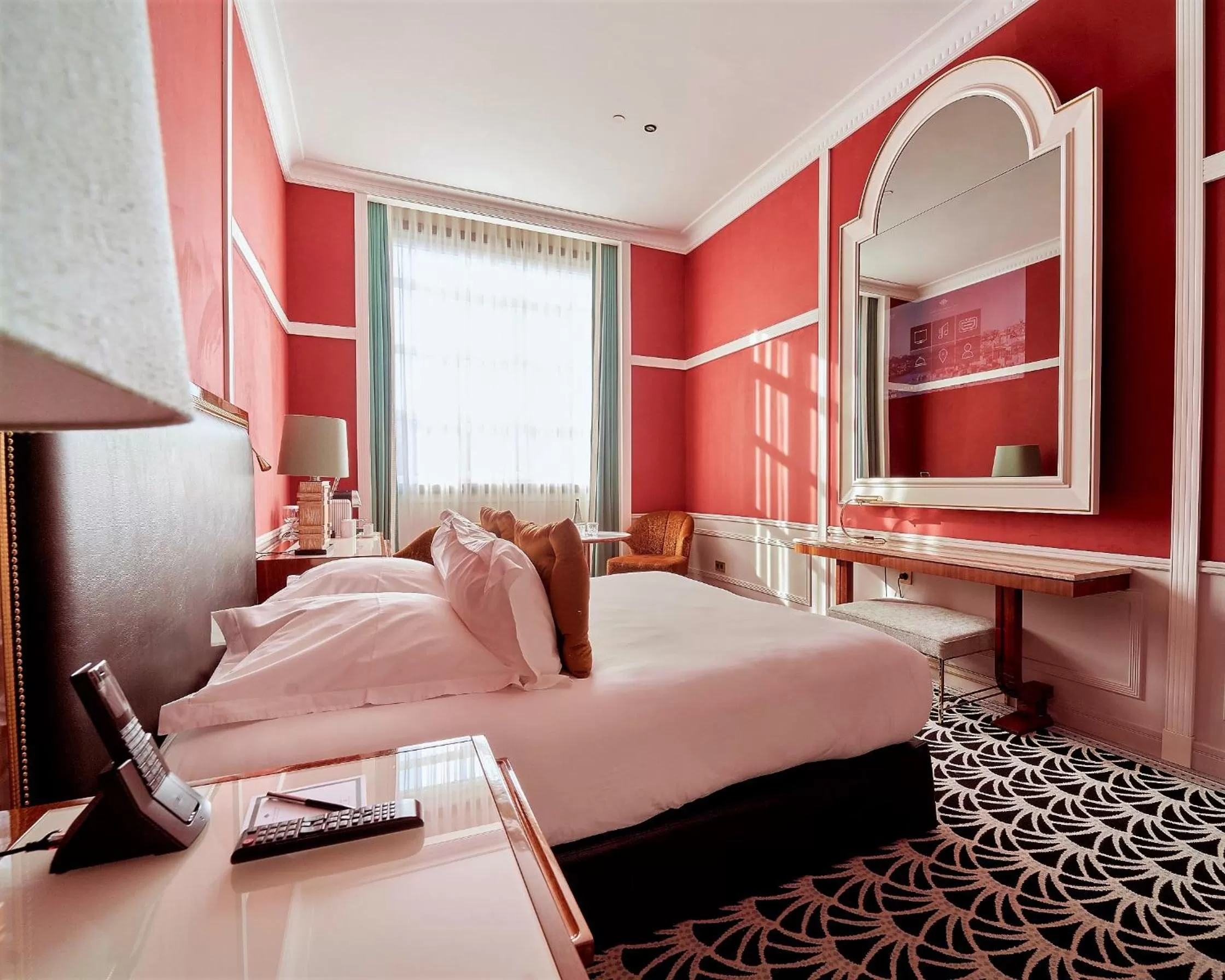 Bed in Maison Albar - Le Monumental Palace