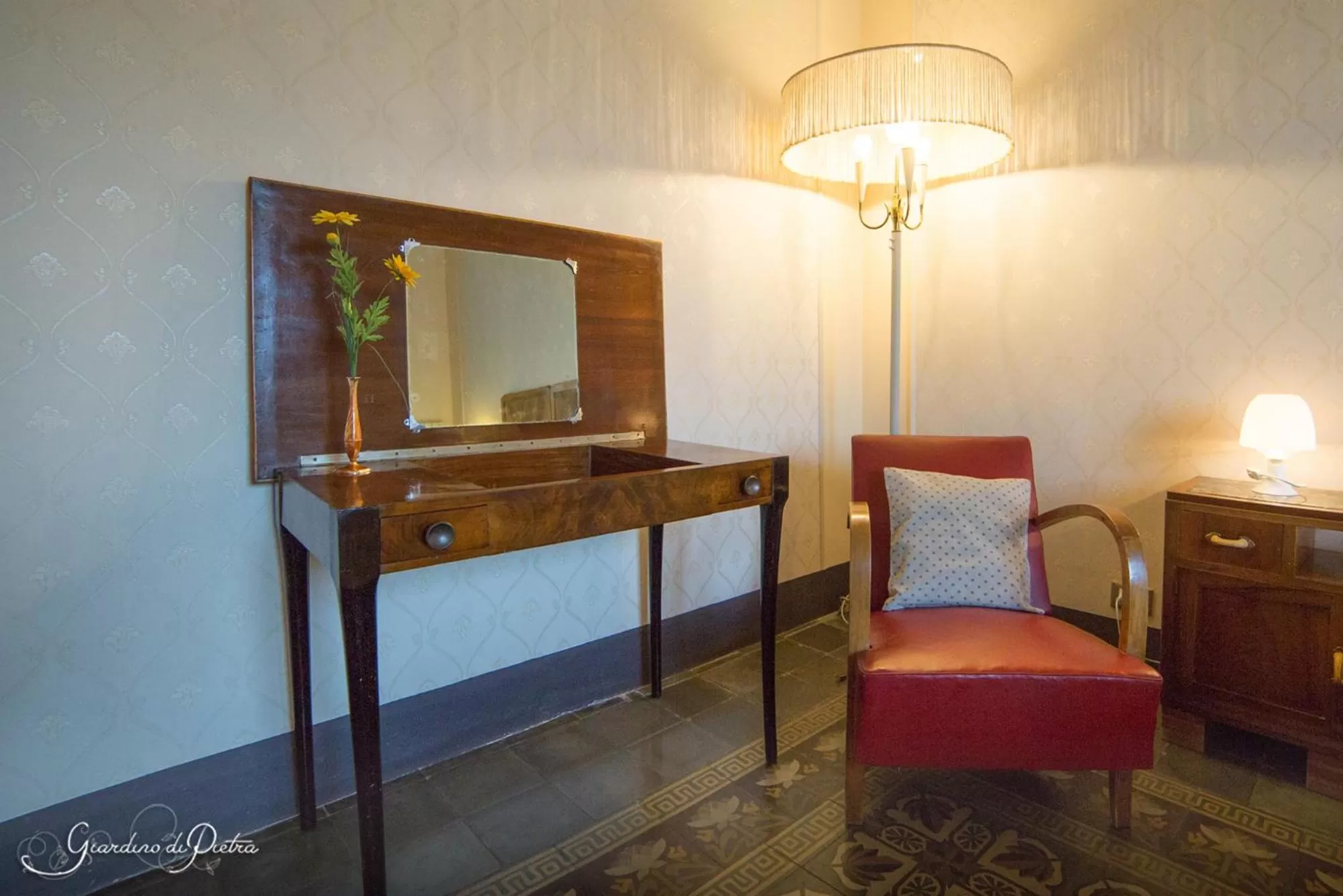 Living room, Bed in B&B Giardino Di Pietra