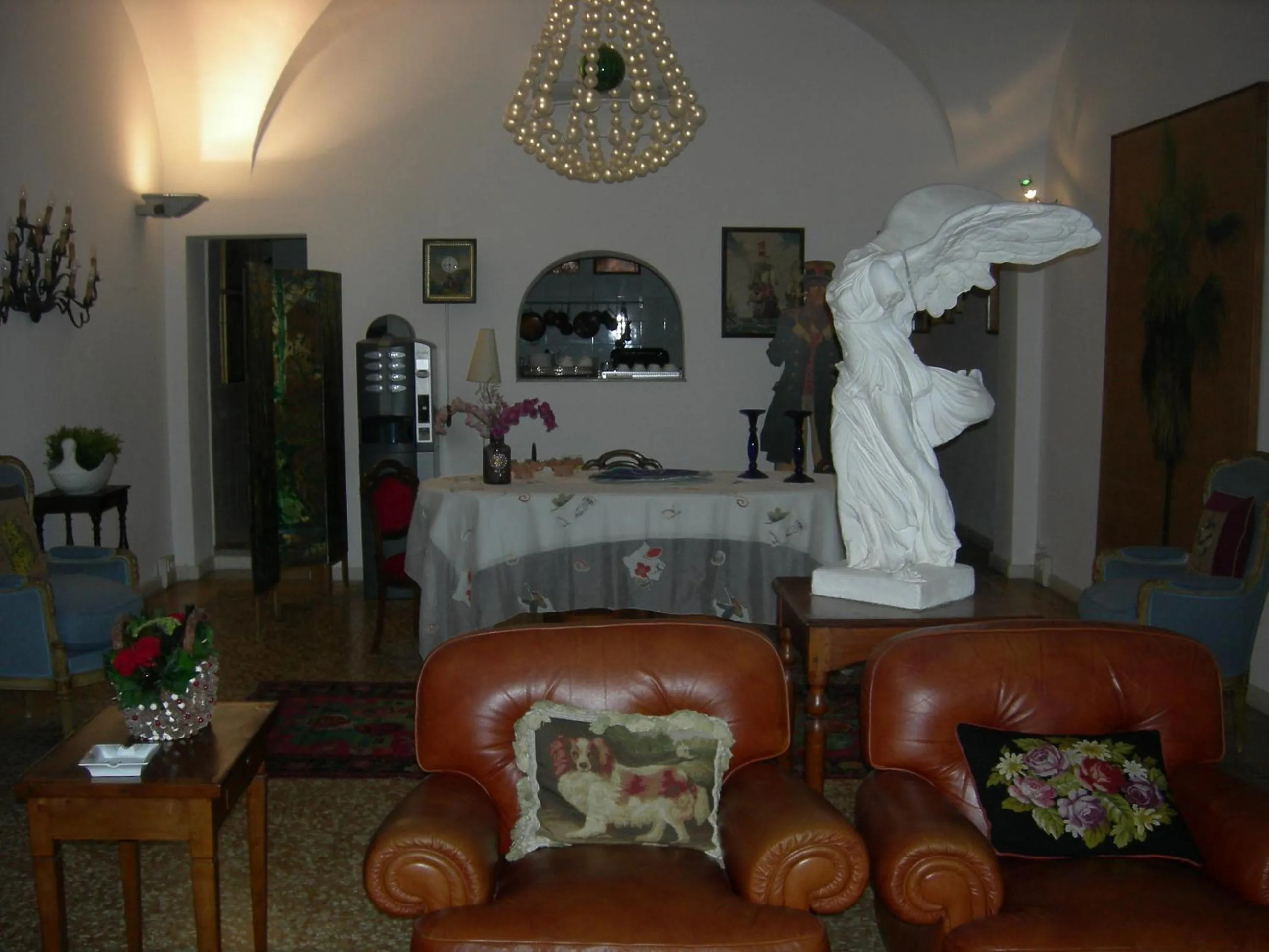 Seating area in Hotel Il Falchetto