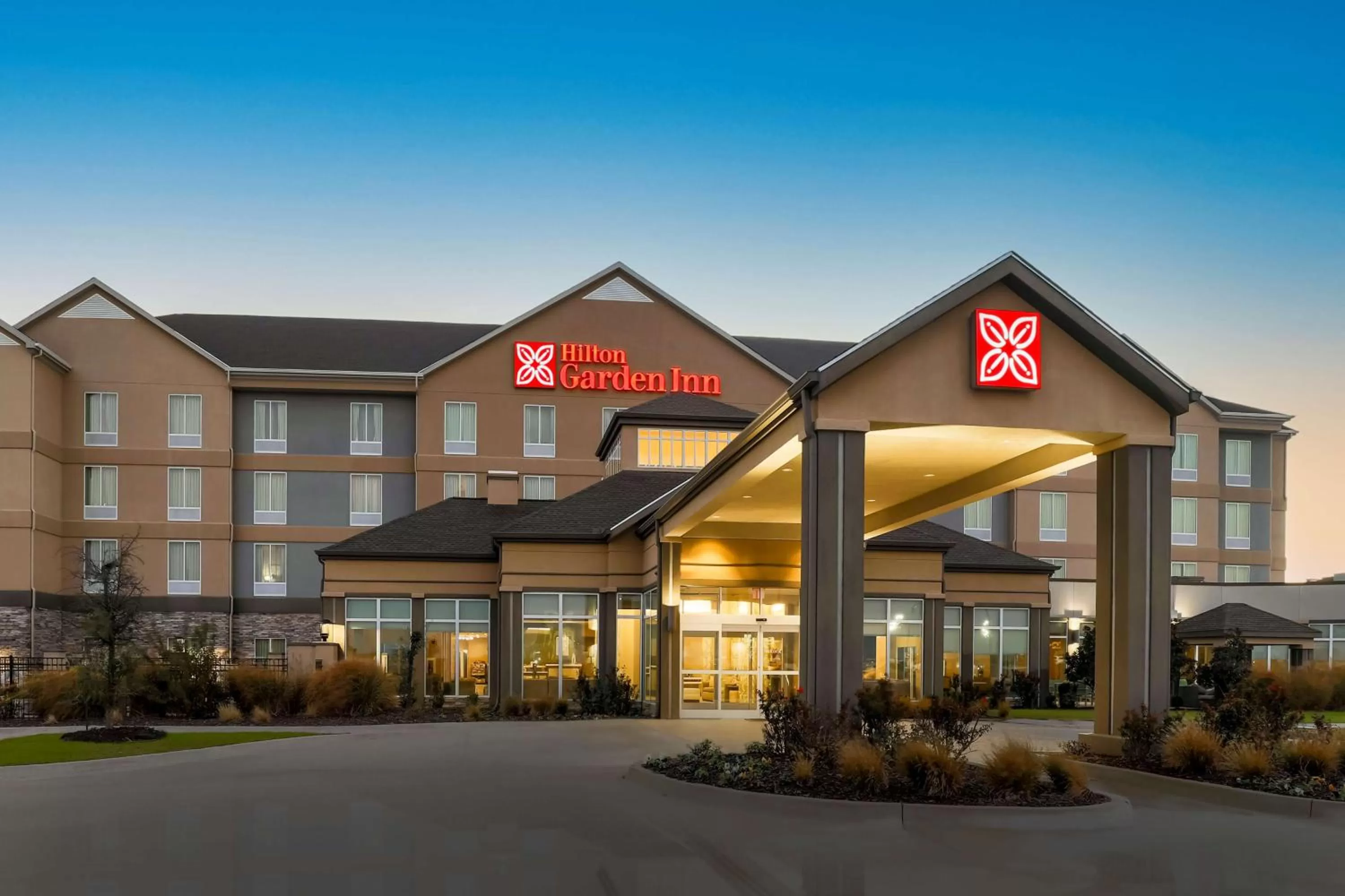 Property building in Hilton Garden Inn Ardmore