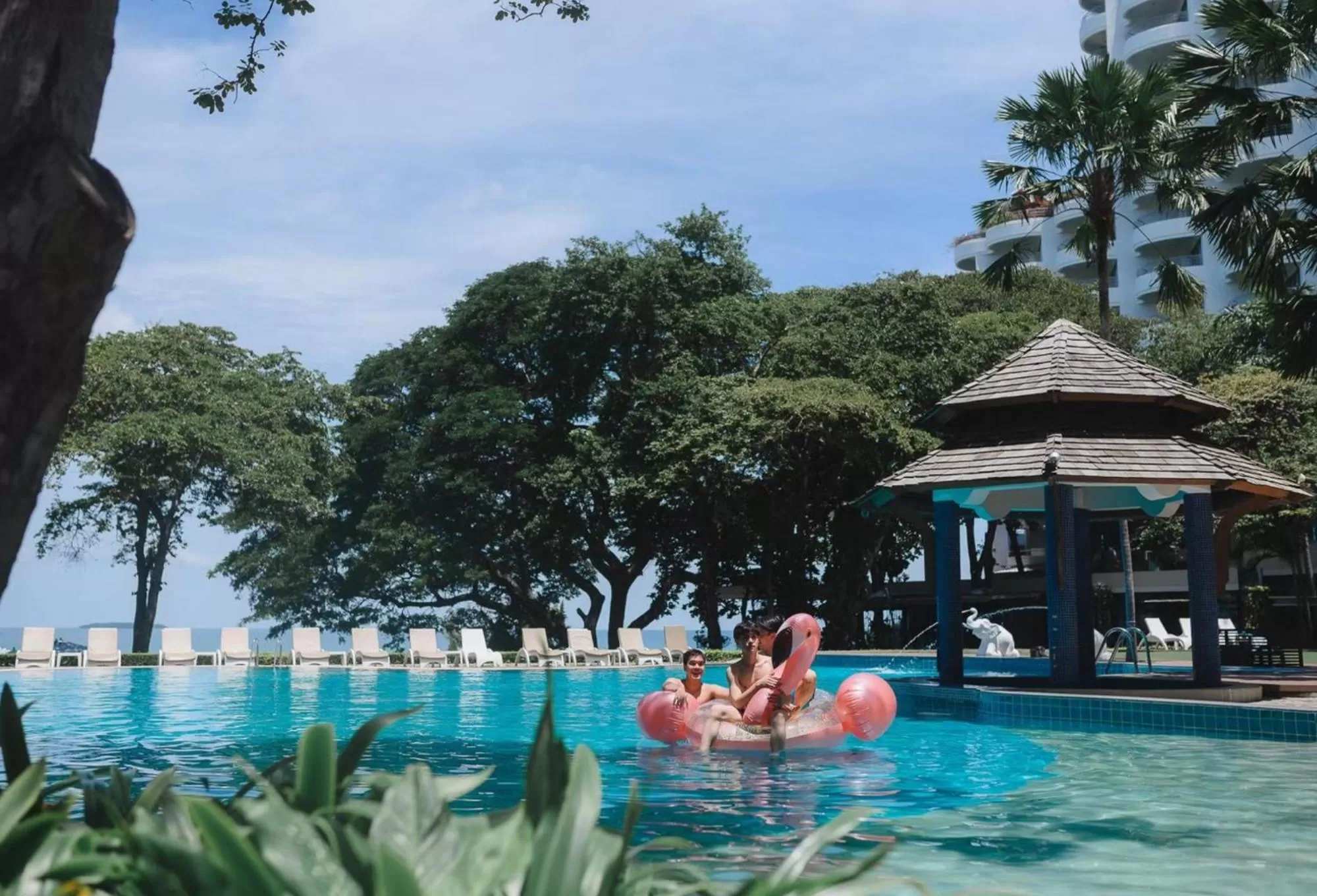 People in Cosy Beach Hotel - SHA Extra Plus