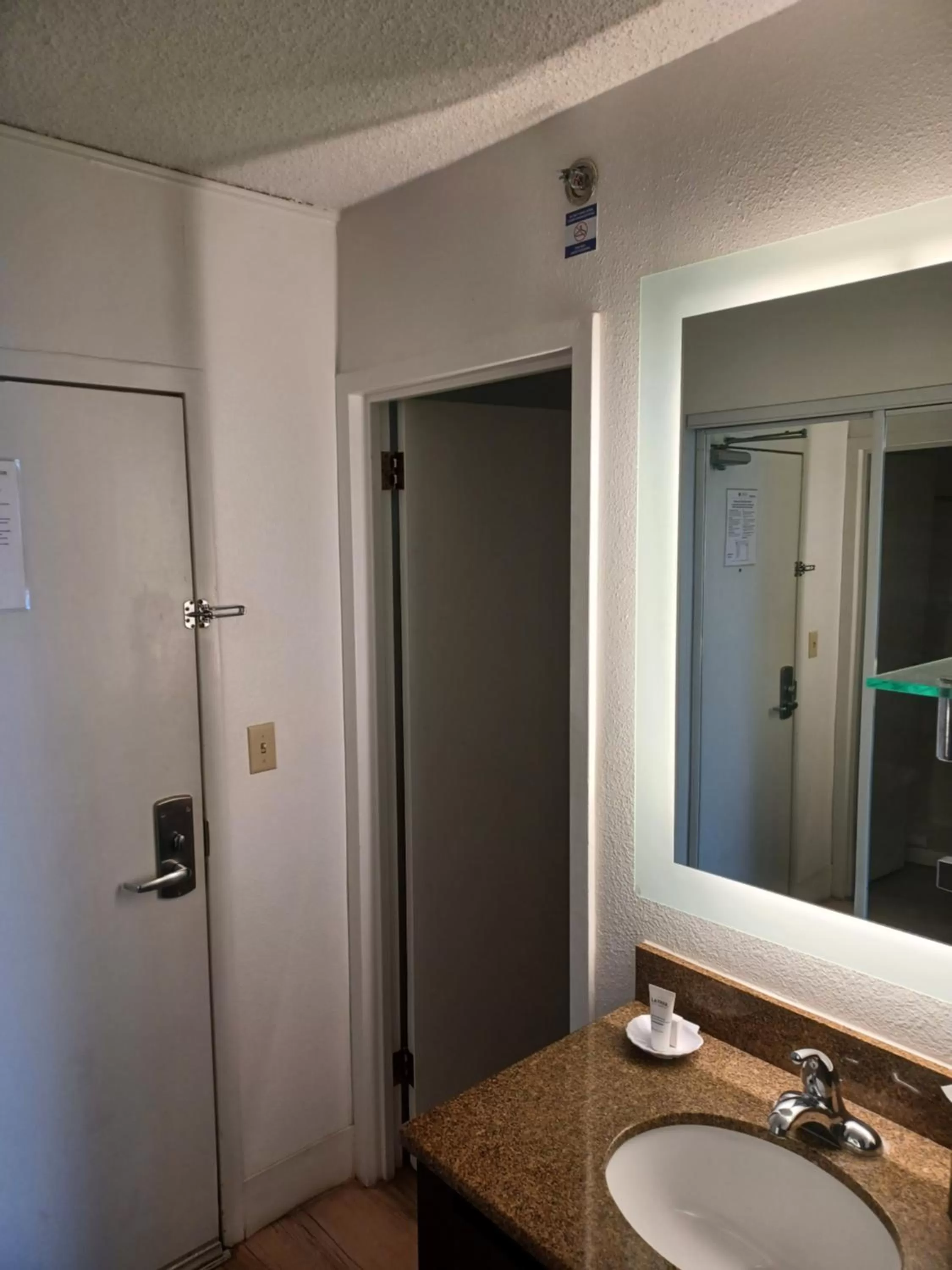 Ocean Front King Guest Room in Sirata Beach Resort