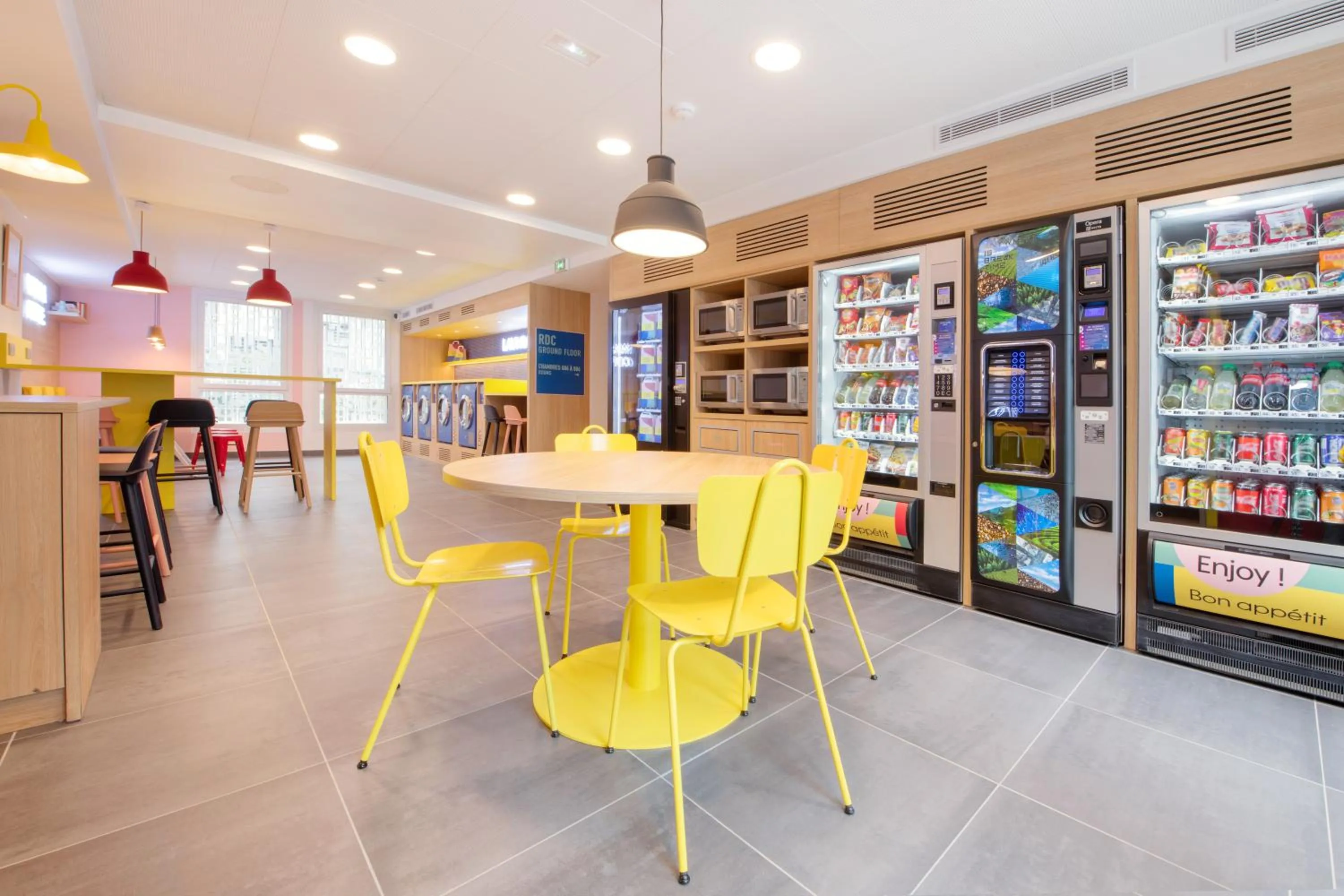 Lobby or reception in Auberge de jeunesse Hosho Paris Sud - Porte d'Italie