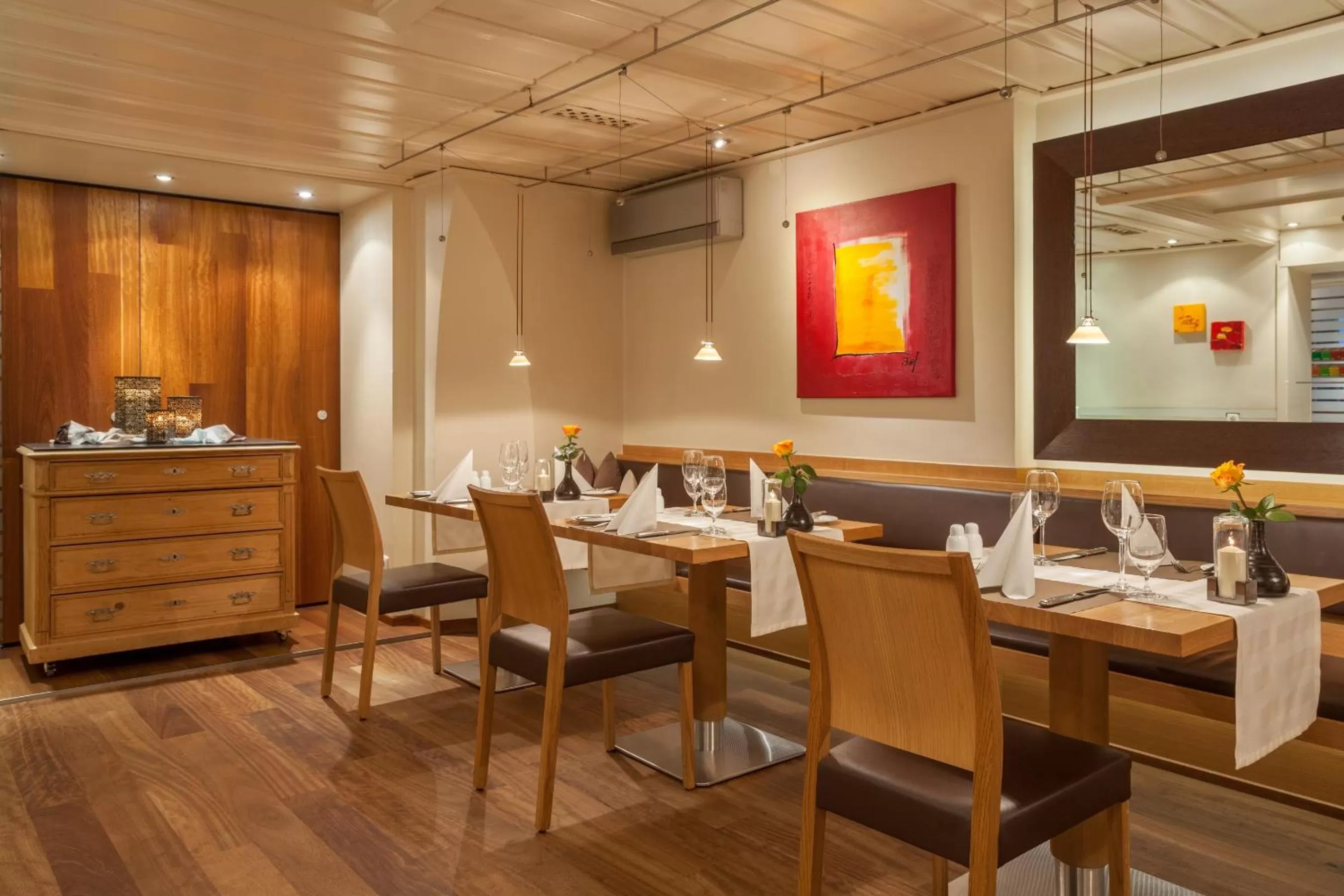 Restaurant/places to eat in Hotel Germania