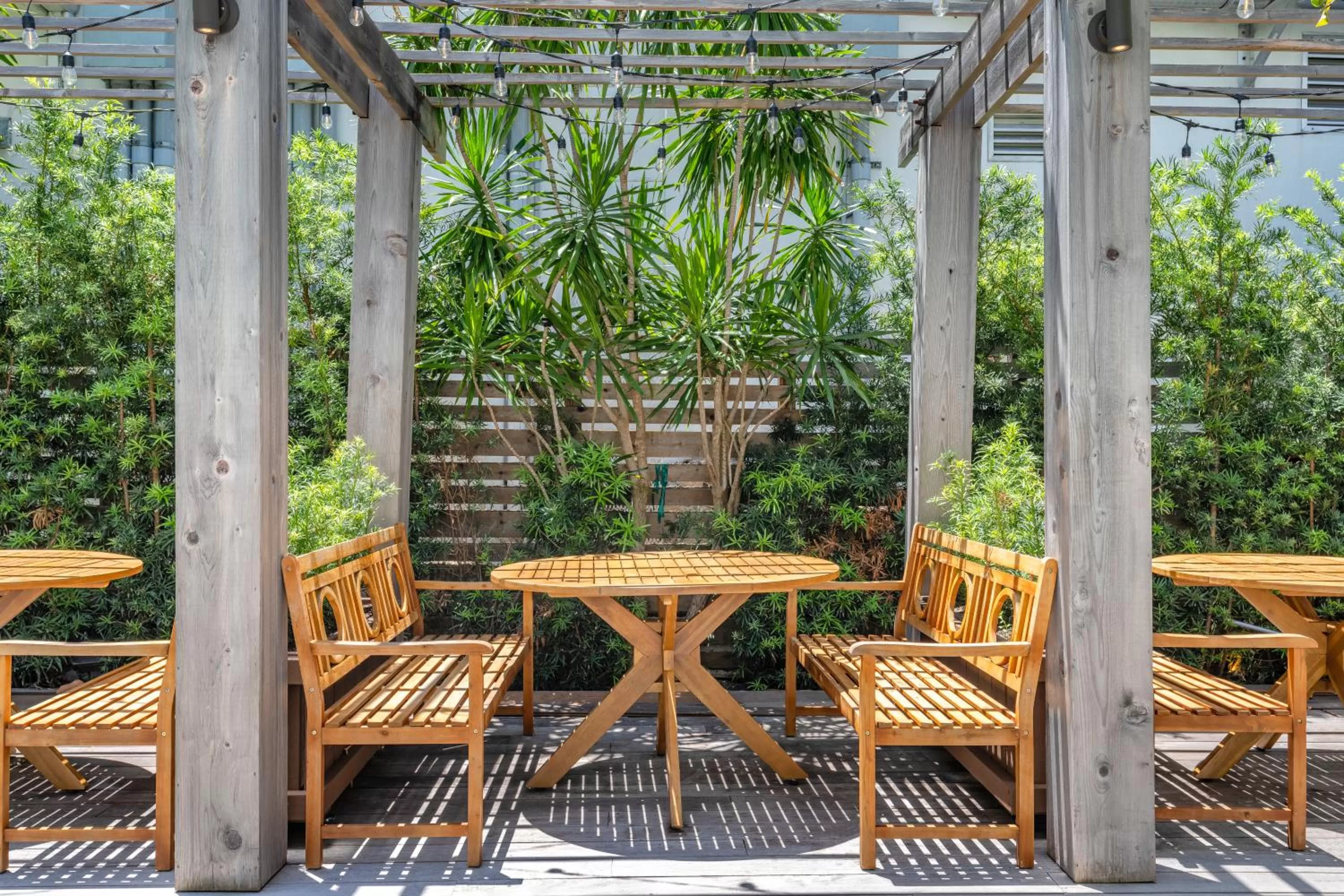 Balcony/Terrace in The Variety by LuxUrban