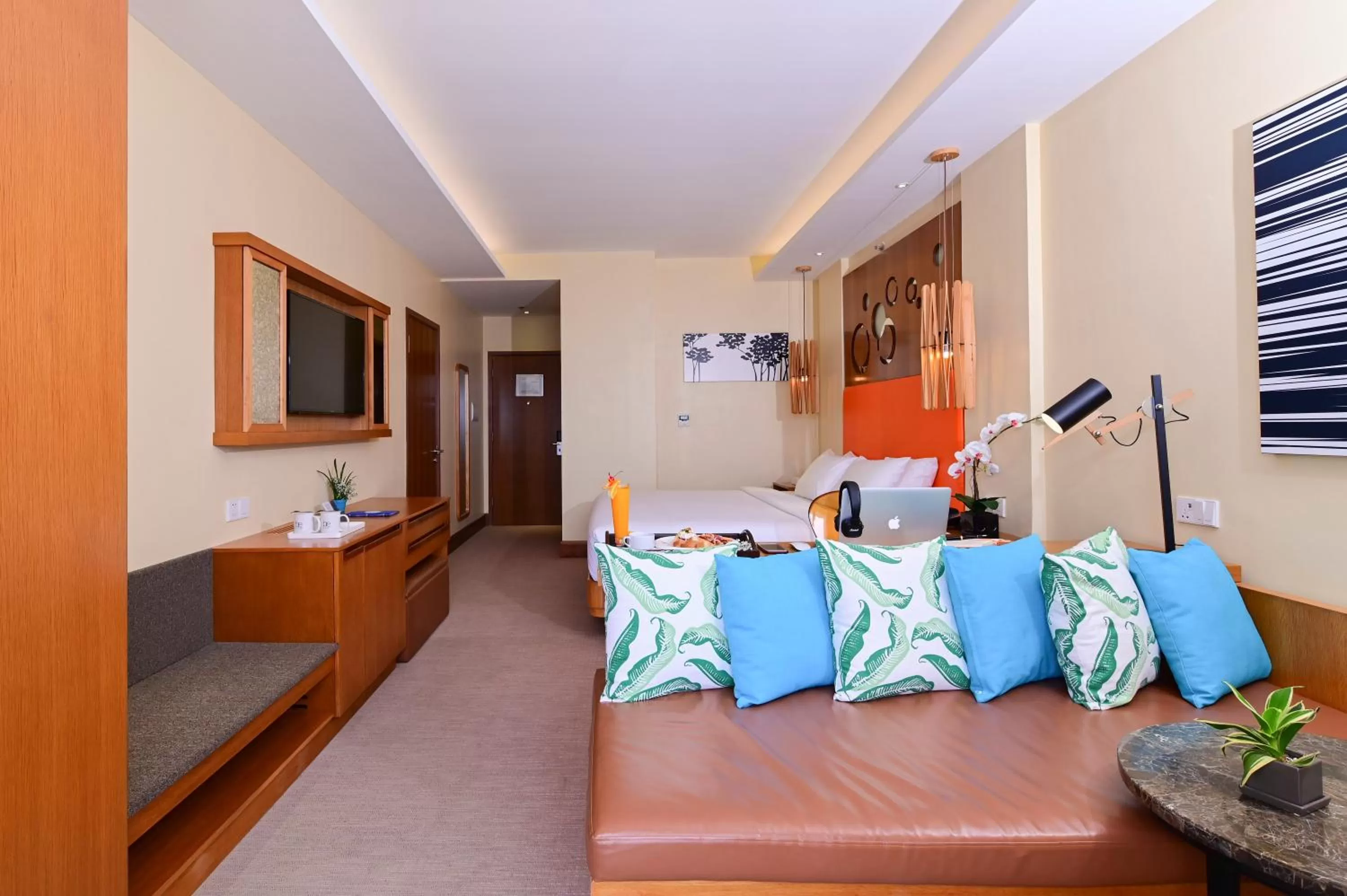 Photo of the whole room, Bed in BE Resort Mactan