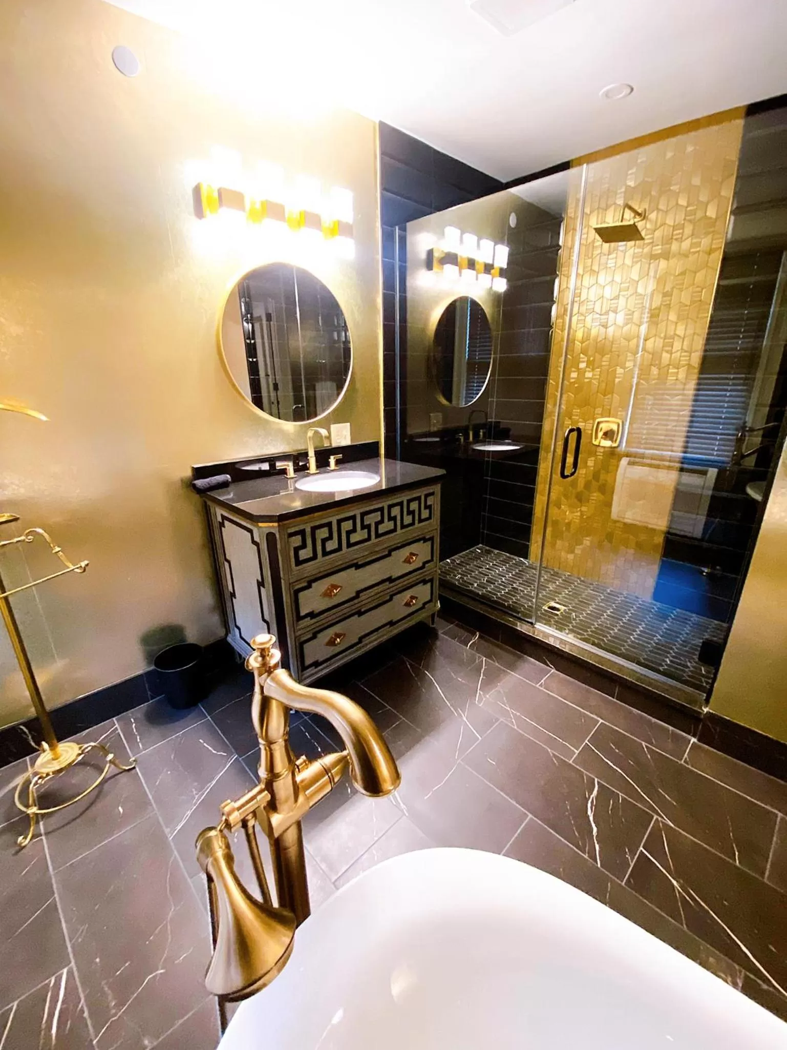 Shower in The Edward Buffalo