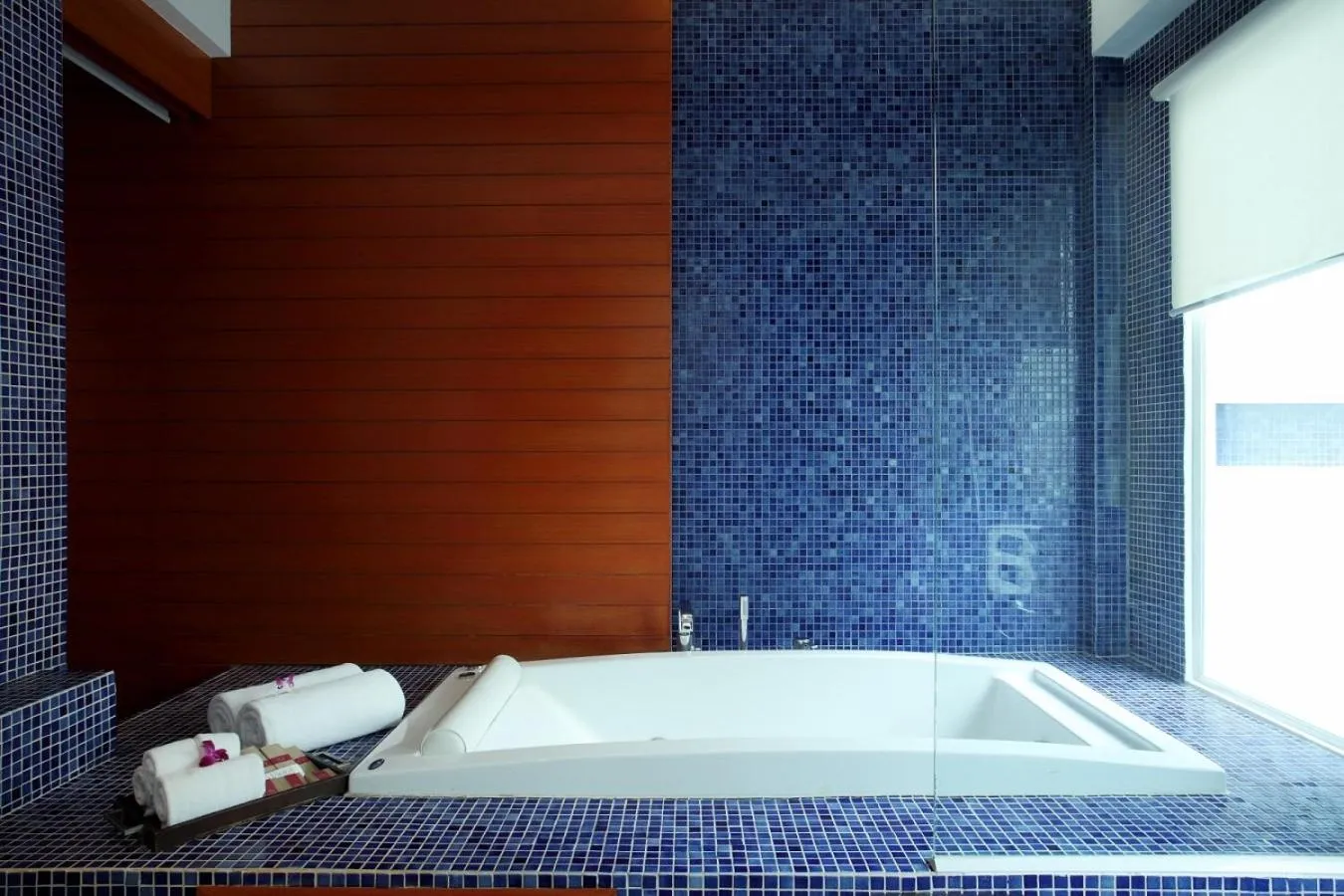 Bathroom in La Flora Resort Patong