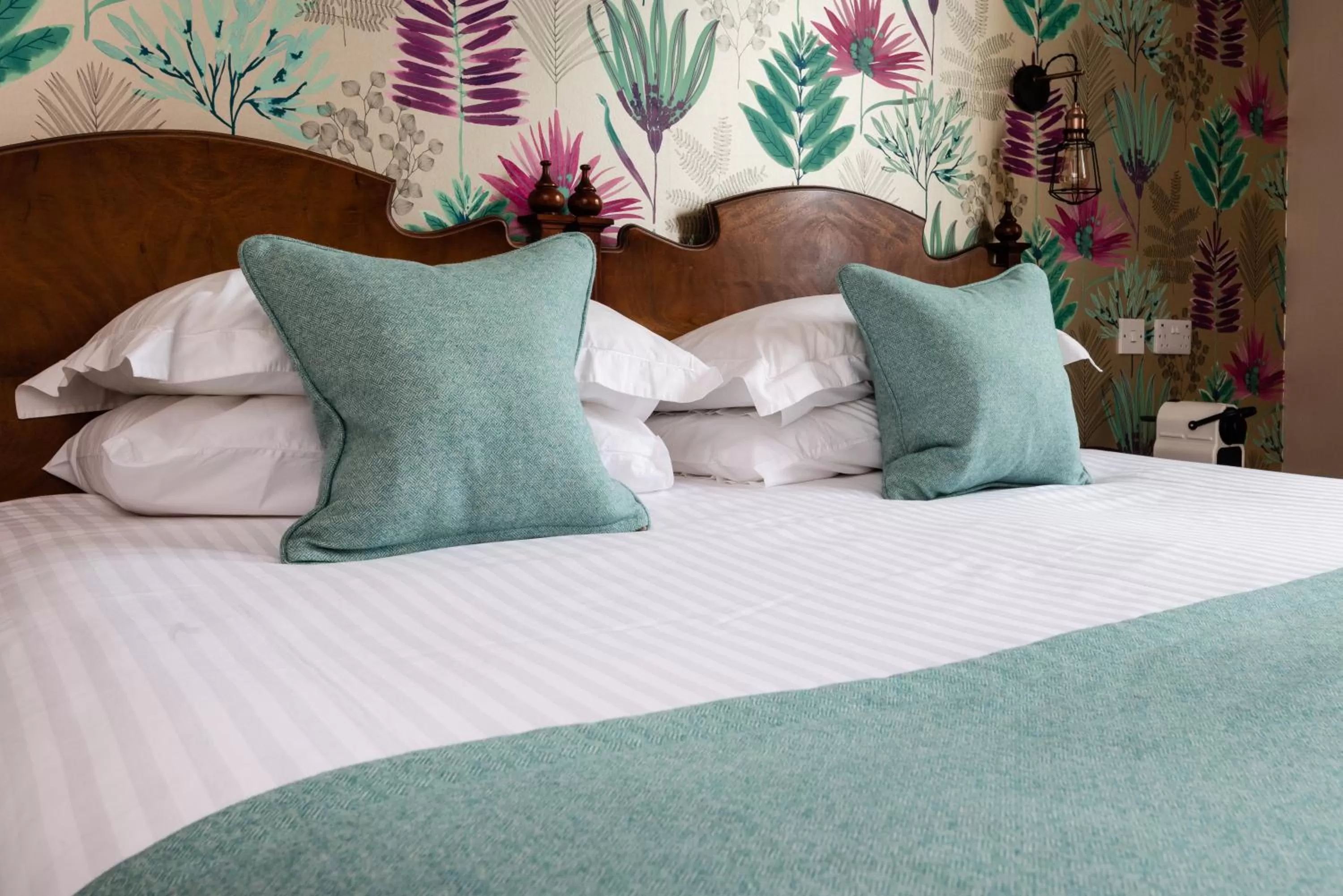 Bedroom, Bed in Sunbank House Metro Hotel