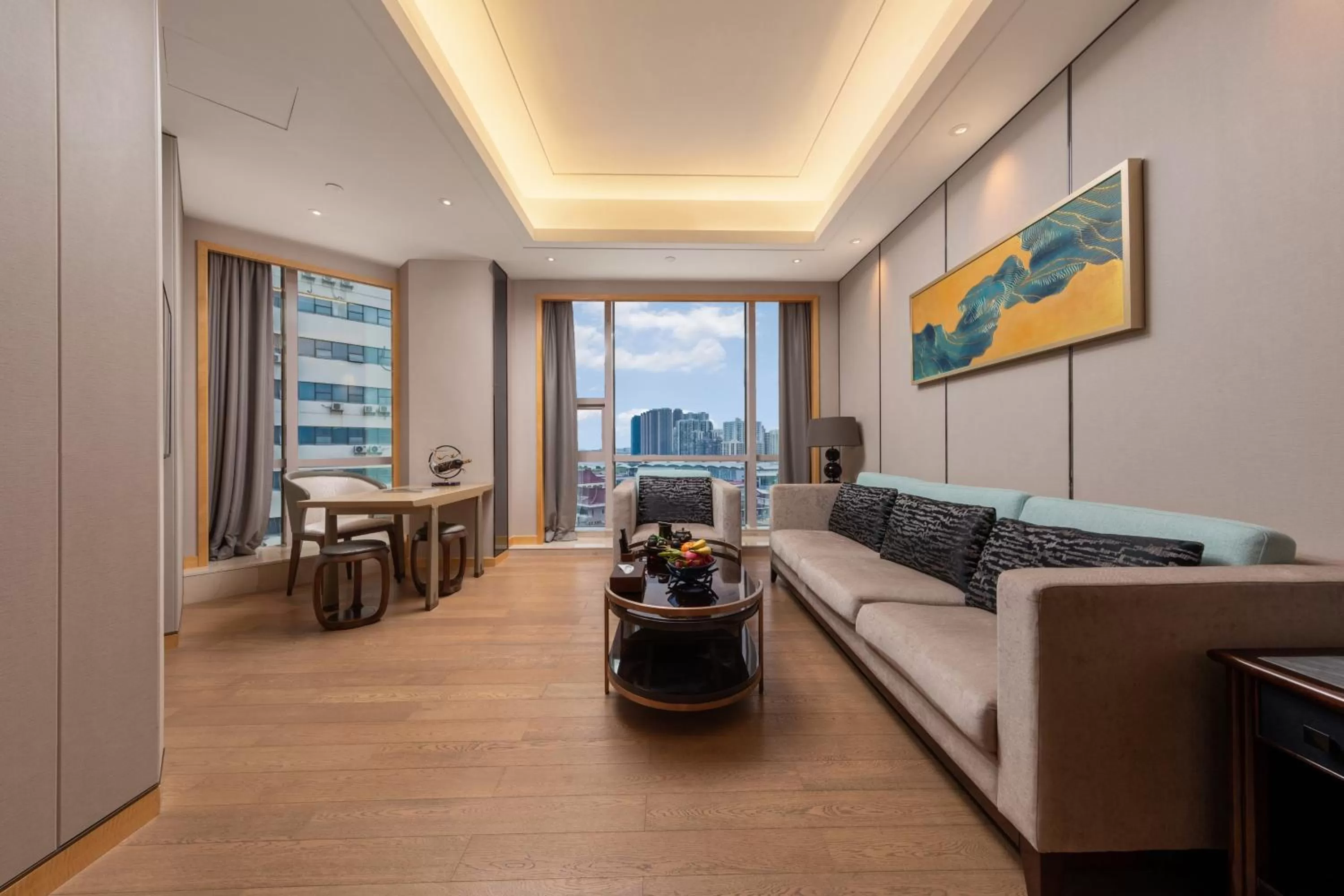 Zhuhai Longzhuda International Hotel - 24hours stay