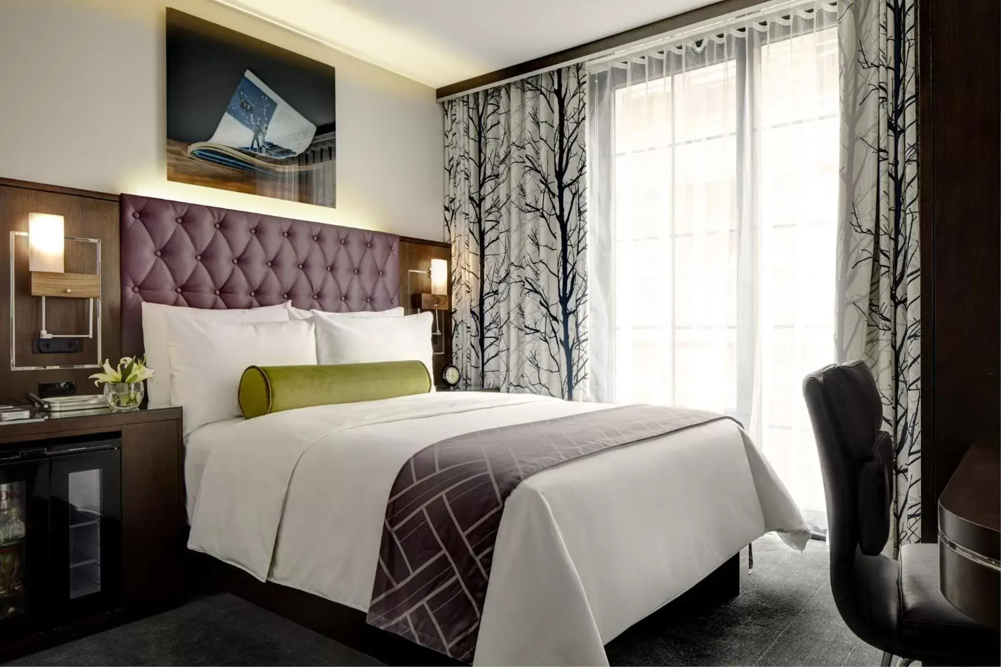 Classic Queen Mobility- and Hearing-Accessible Guest Room With Roll-In Shower in Archer Hotel New York Classic Queen Mobility- and Hearing-Accessible Guest Room With Roll-In Shower in Archer Hotel New York