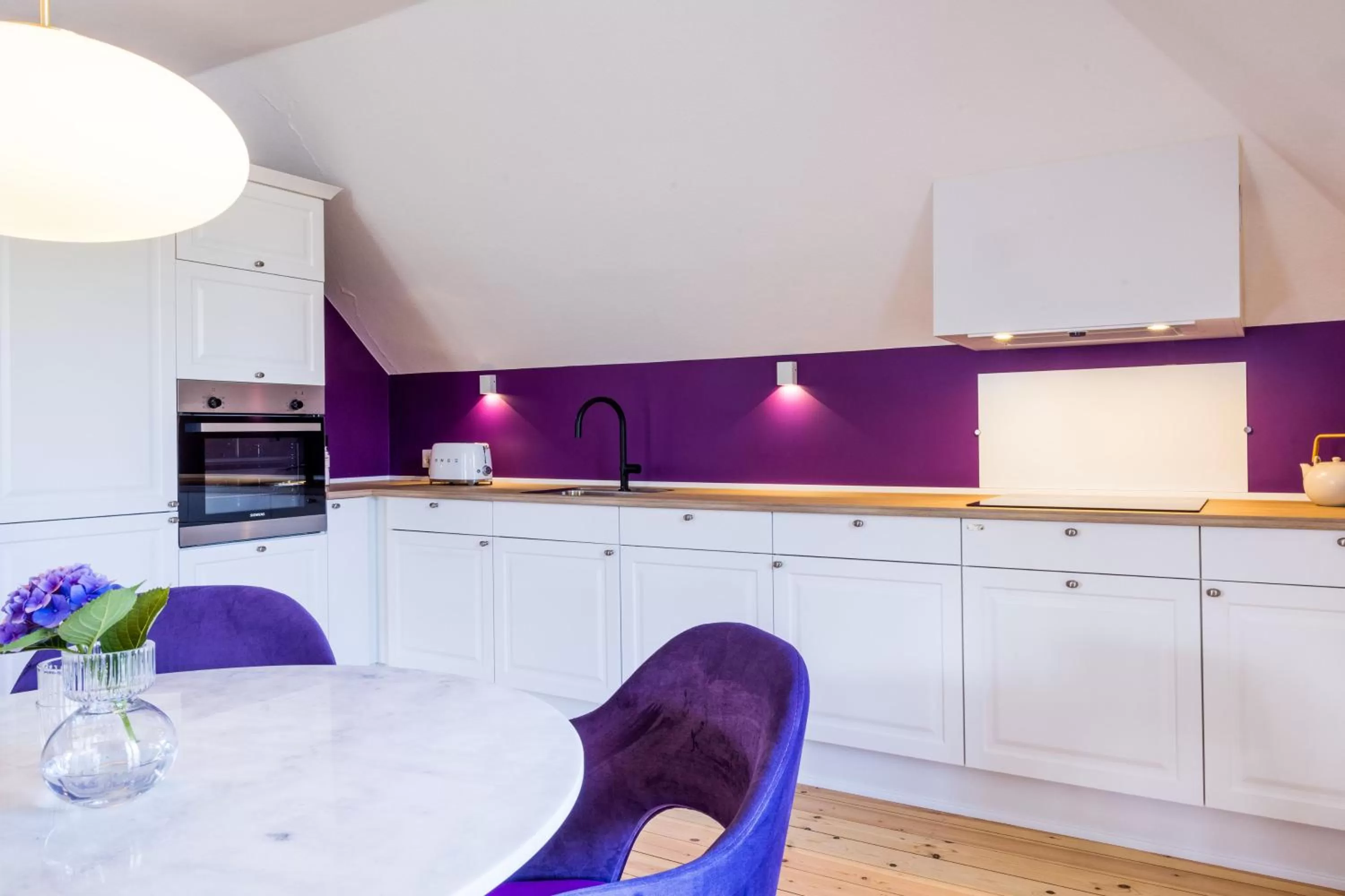 Kitchen or kitchenette in Gem Suites Holiday Apartments