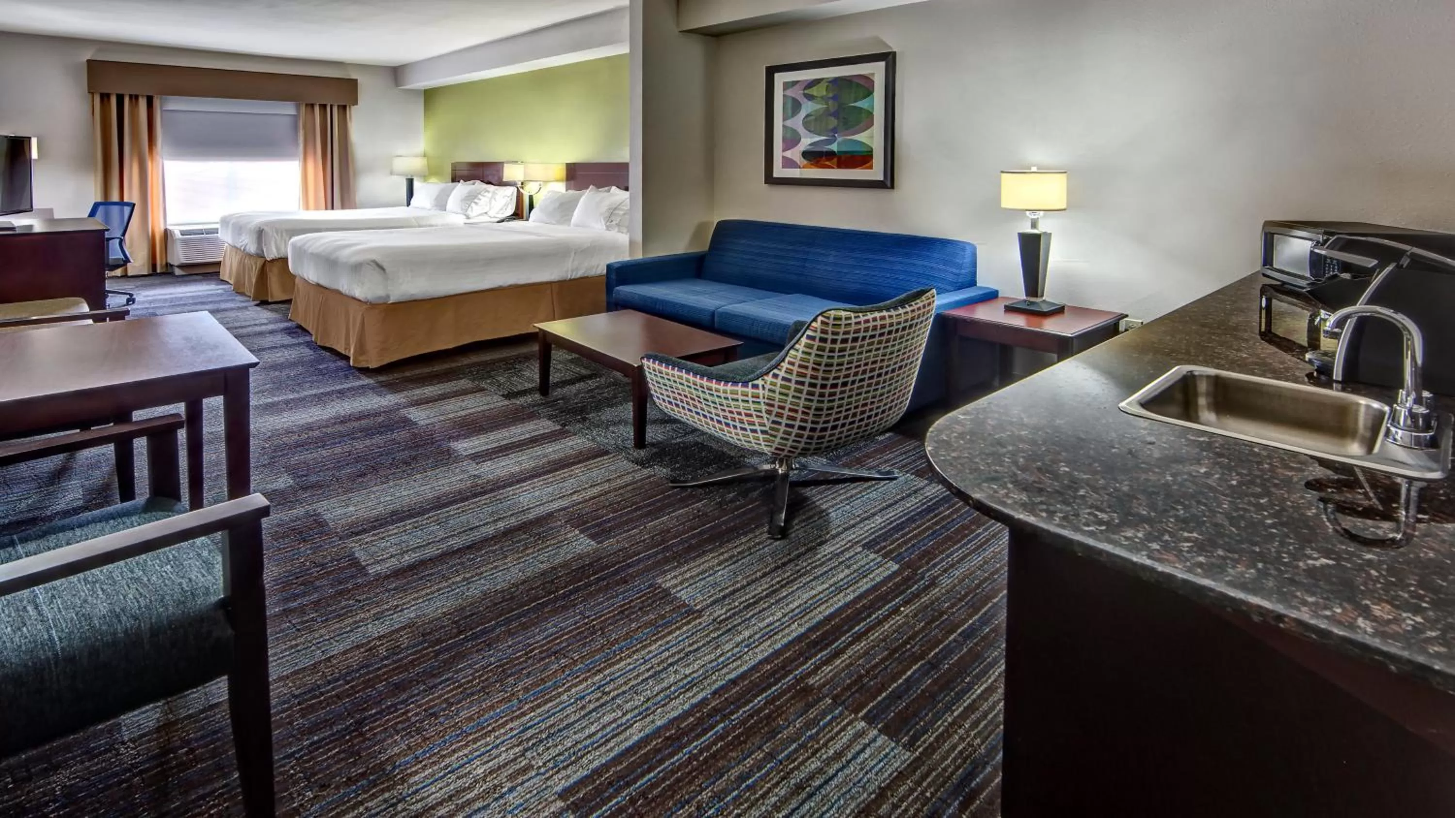 Photo of the whole room, Bed in Holiday Inn Express & Suites Cookeville by IHG