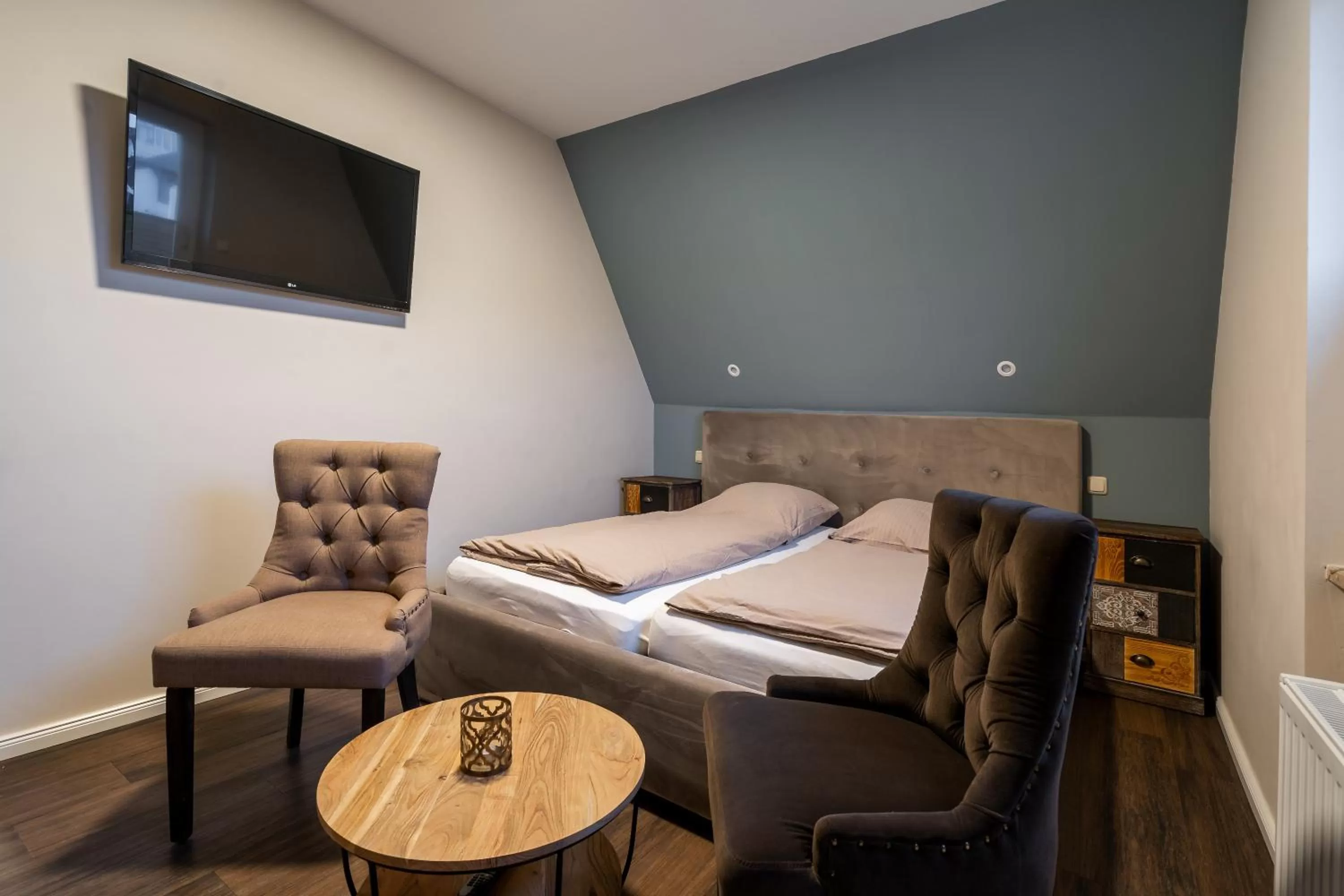 Photo of the whole room, Bed in Hotel Luina Beach