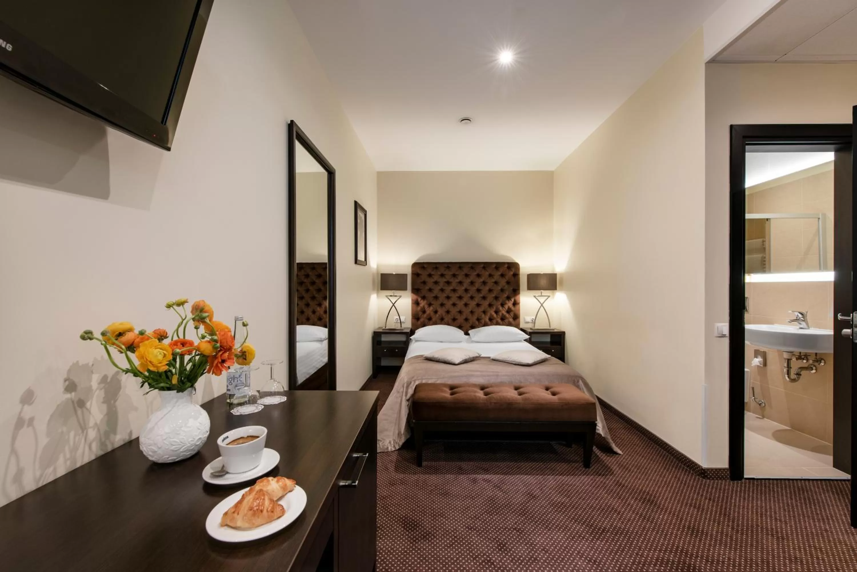 Bed in Amberton Cathedral Square Hotel Vilnius