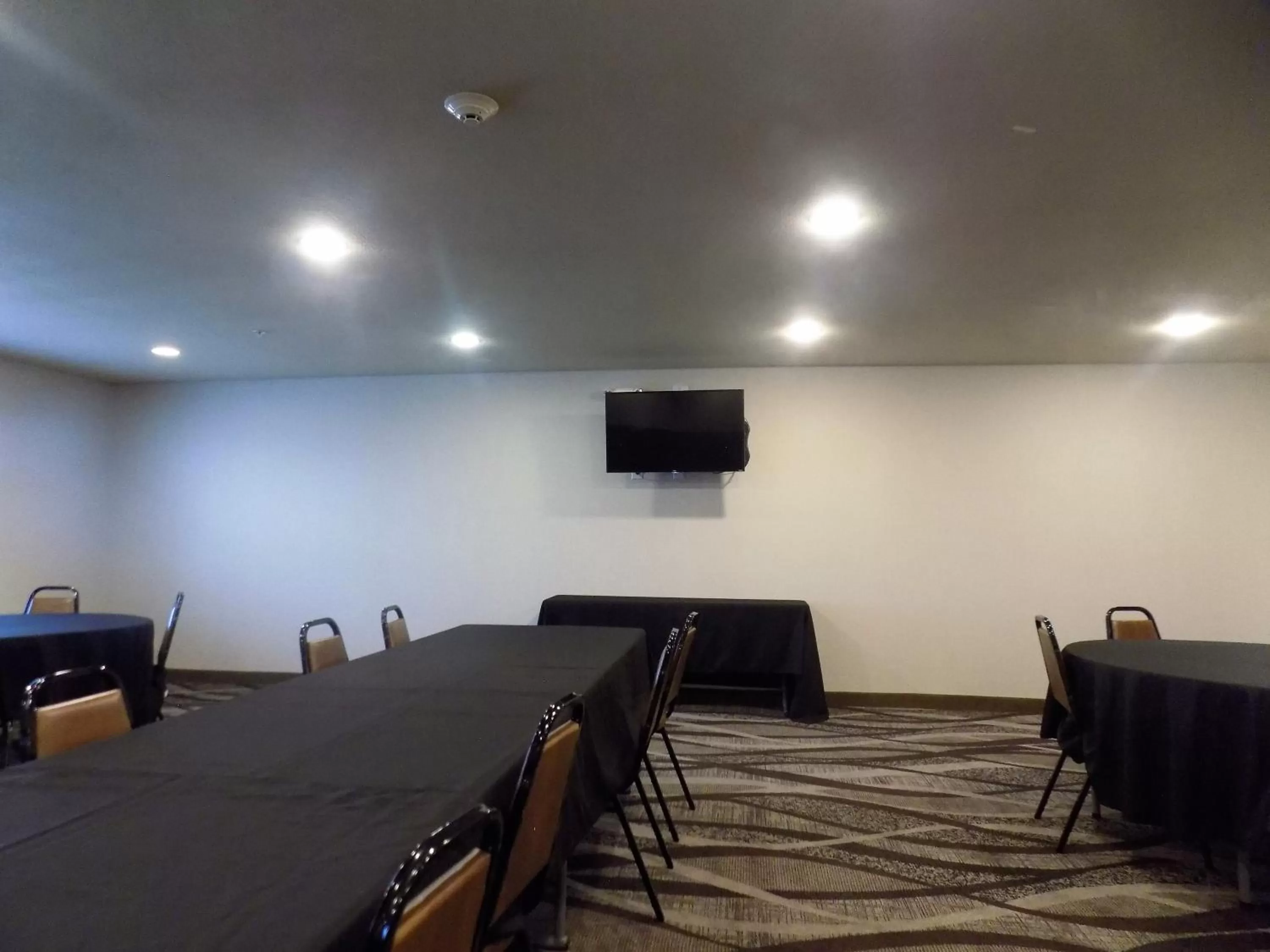 Meeting/conference room in Cobblestone Hotel & Suites - Seward