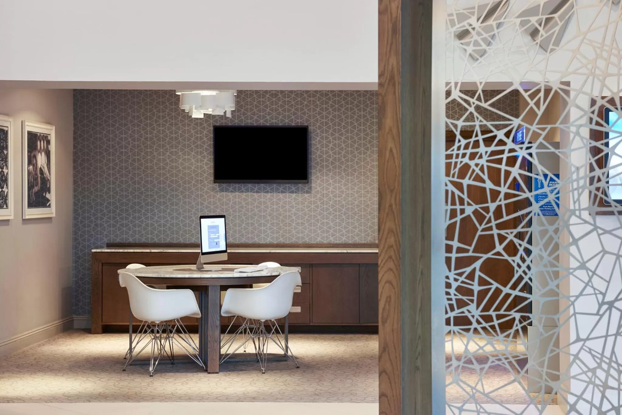 Lobby or reception in Novotel London Stansted Airport