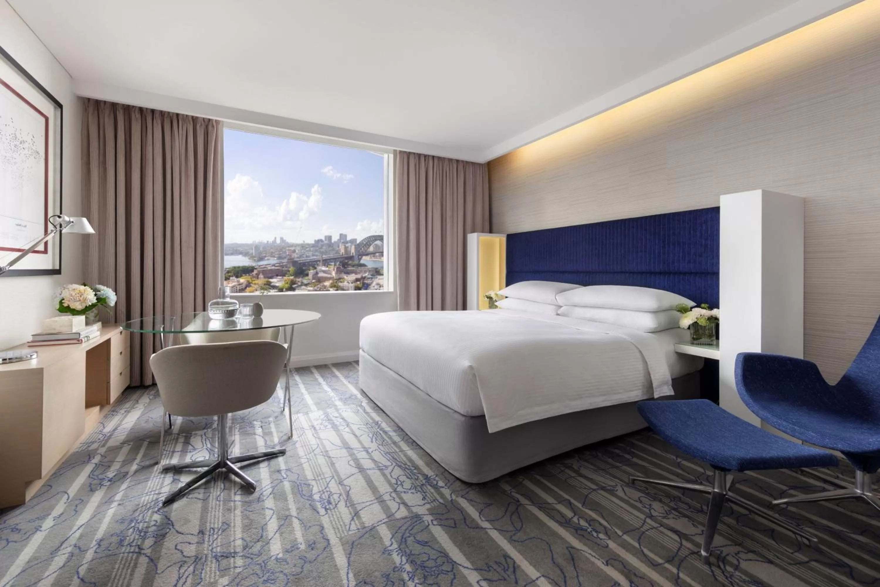 Photo of the whole room, Bed in Sydney Harbour Marriott Hotel at Circular Quay