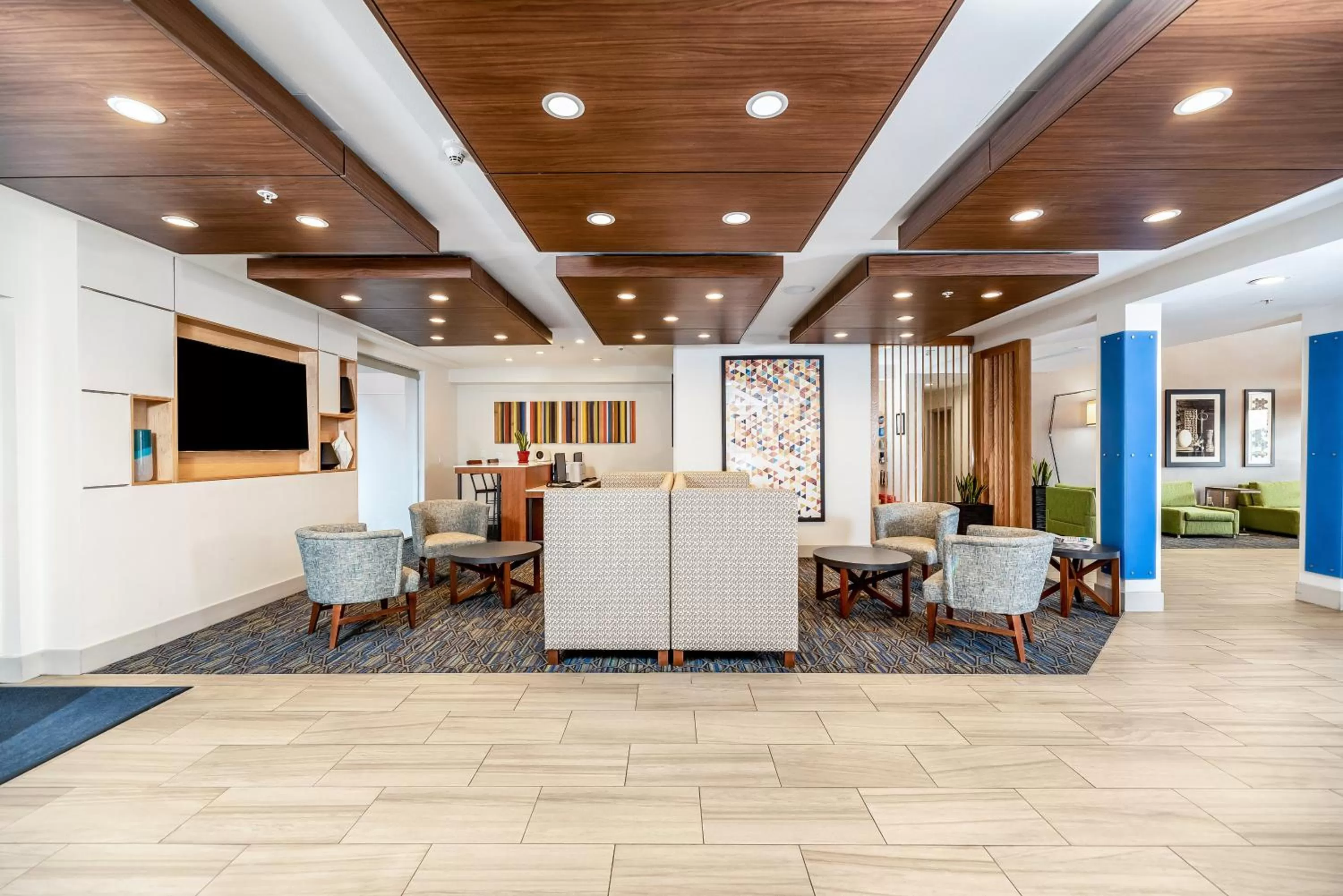 Lobby or reception in Holiday Inn Express Fremont - Milpitas Central by IHG